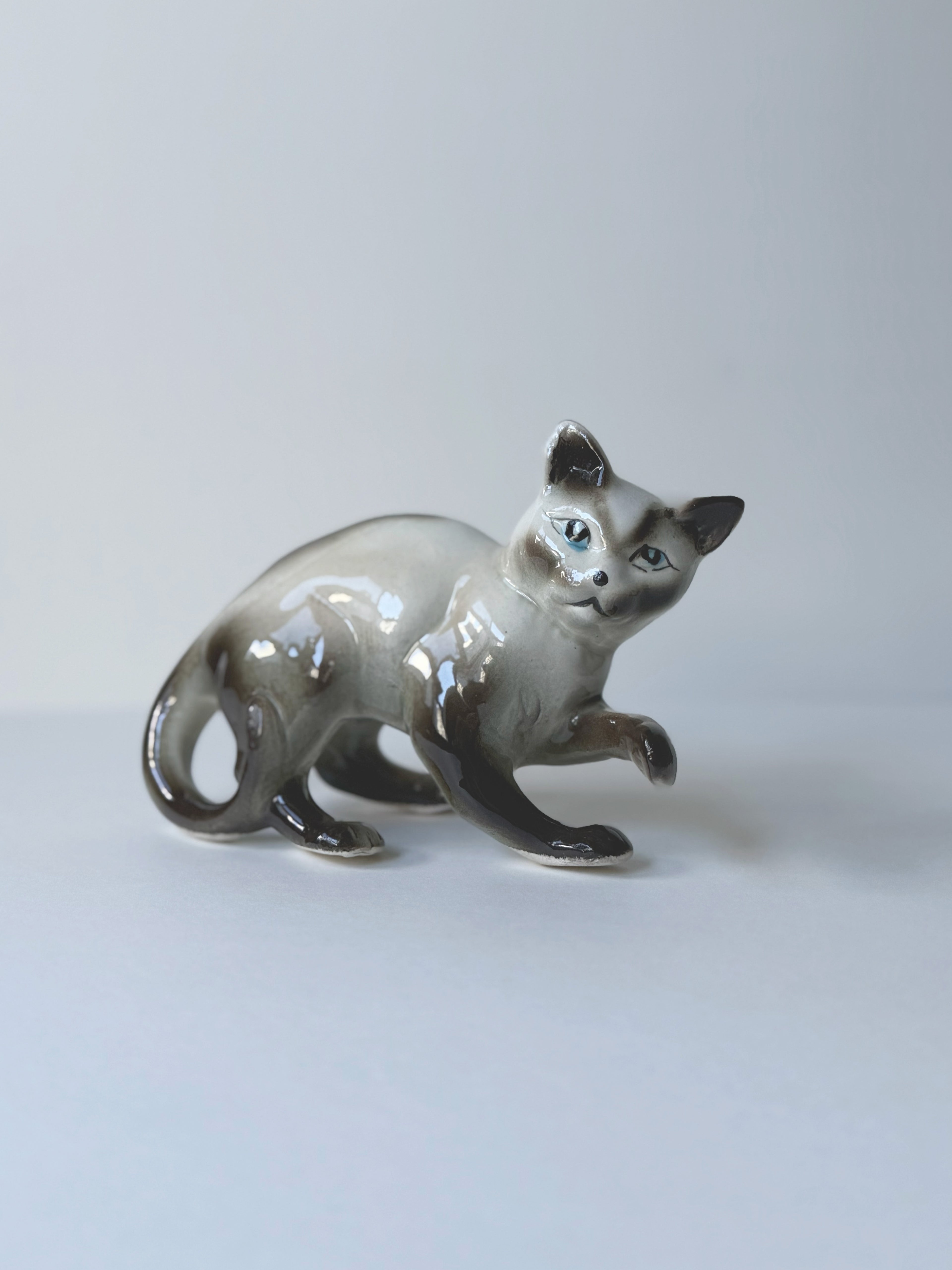 Vintage ceramic figurine｜名貴的陶瓷暹羅貓貓