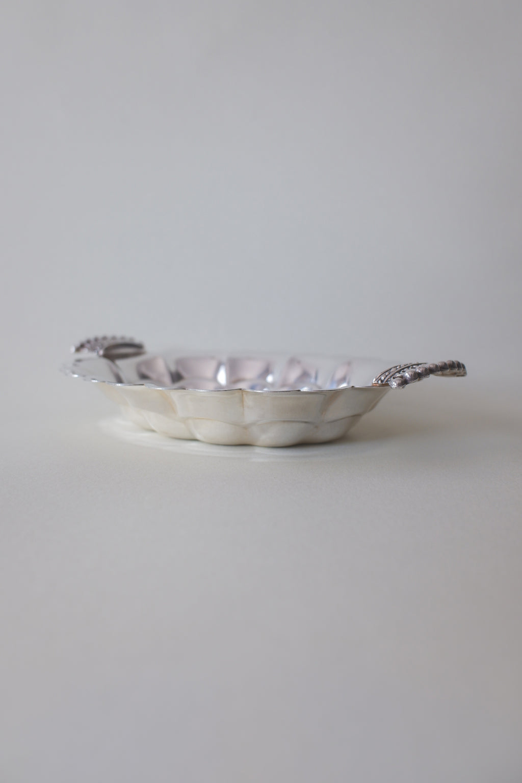 Vintage 鍍銀皇冠把手映光盤