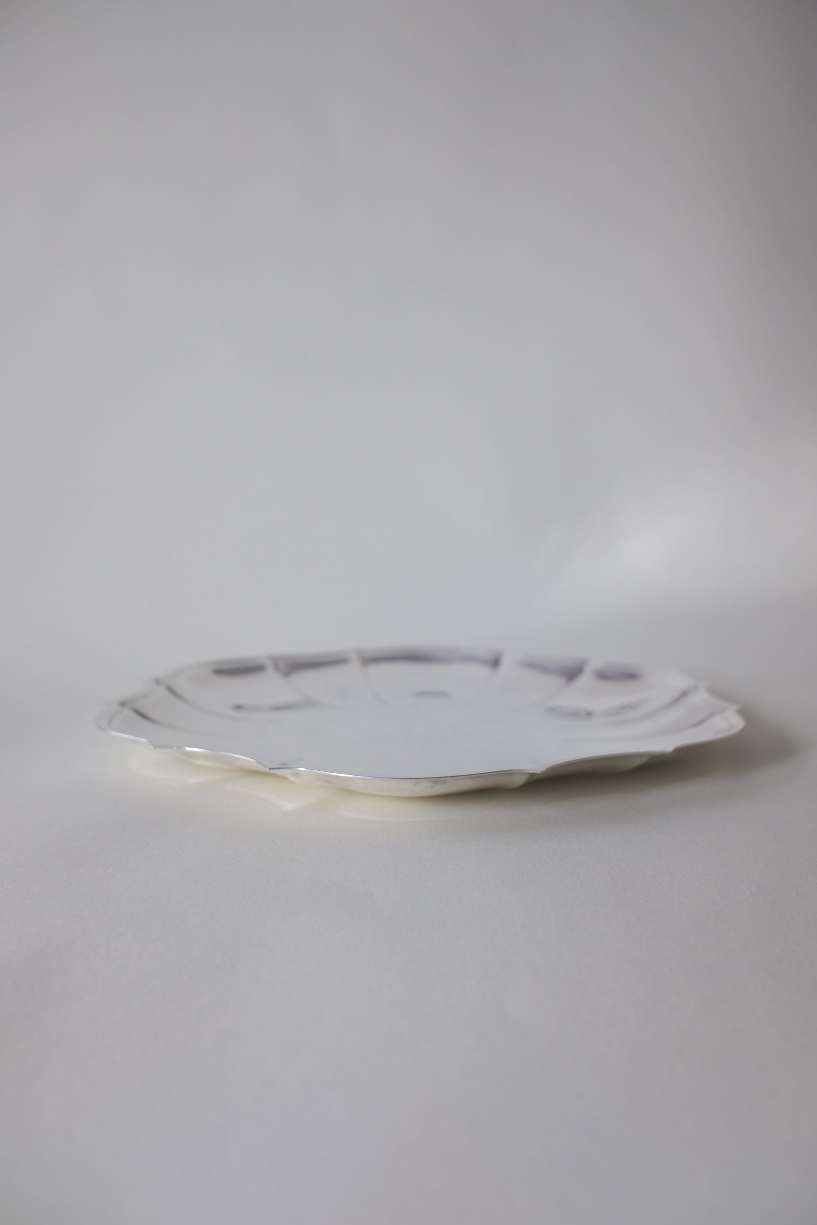 Vintage 花瓣輪廓鍍銀映光盤