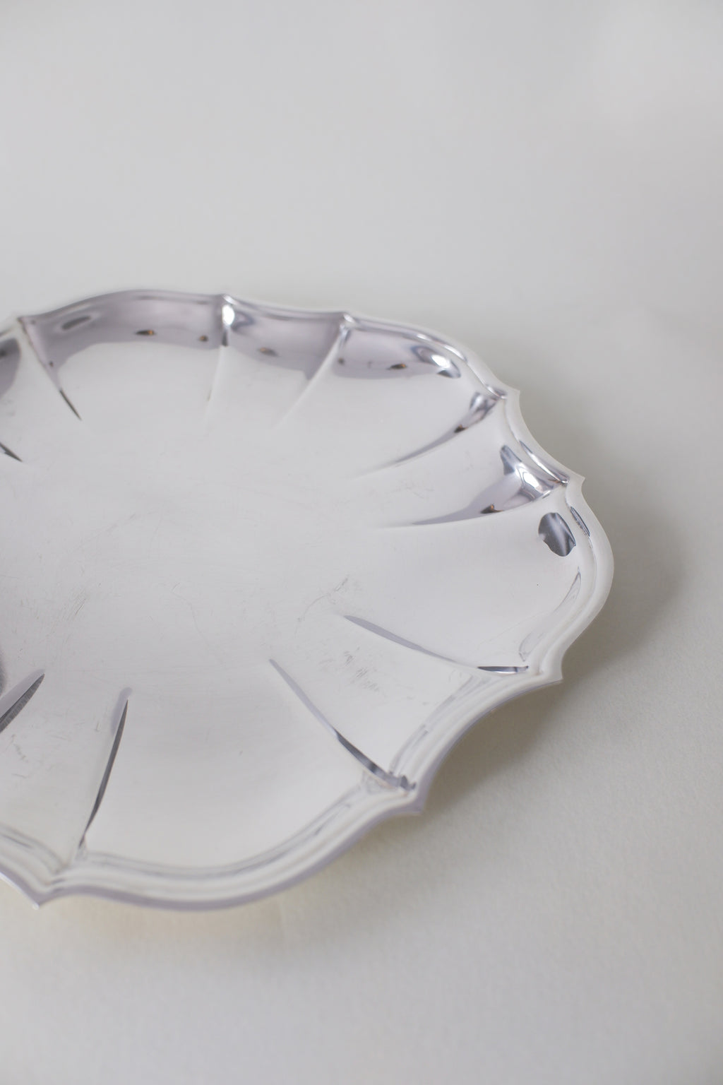 Vintage 花瓣輪廓鍍銀映光盤