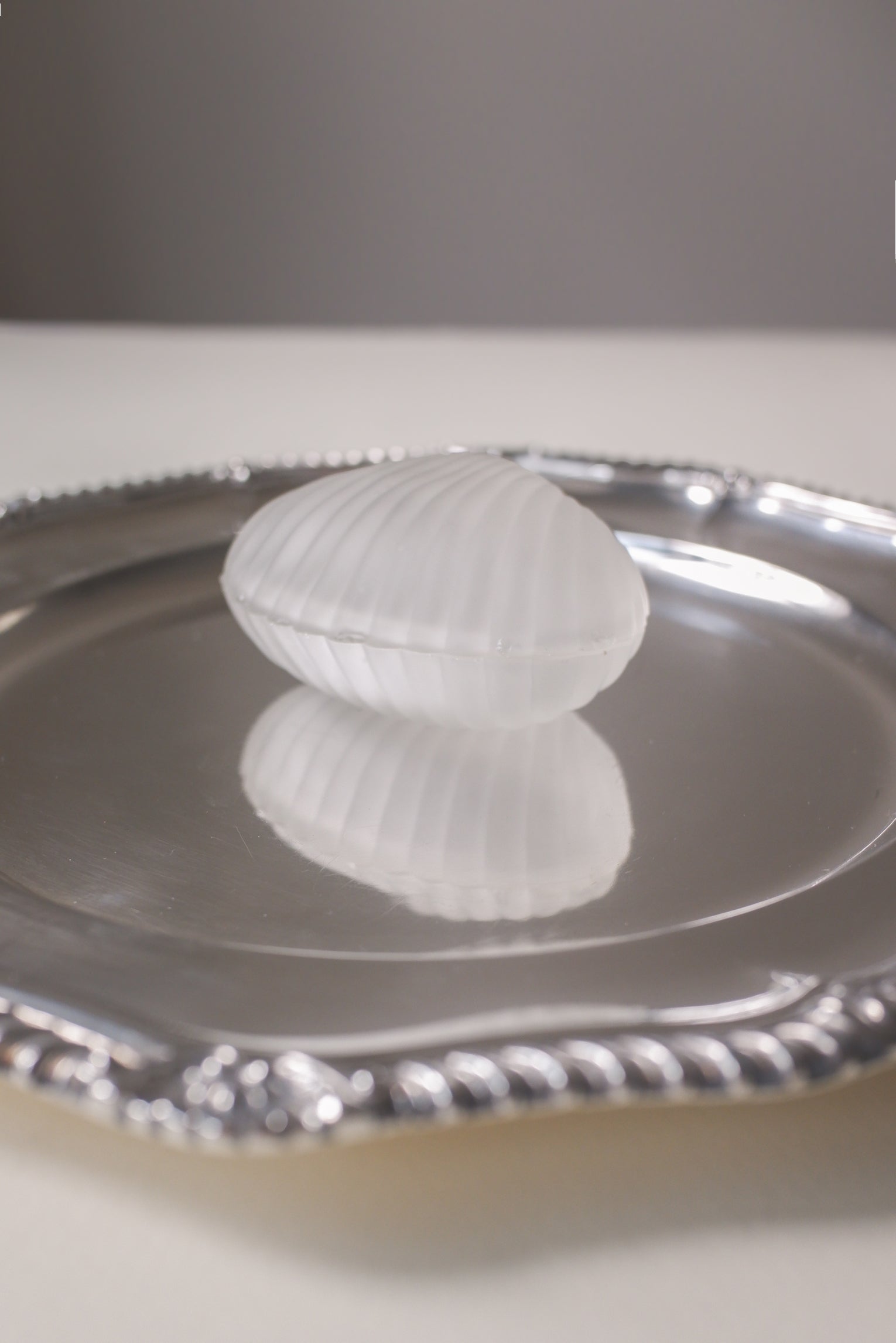 Vintage 霧面貝殼玻璃小盒