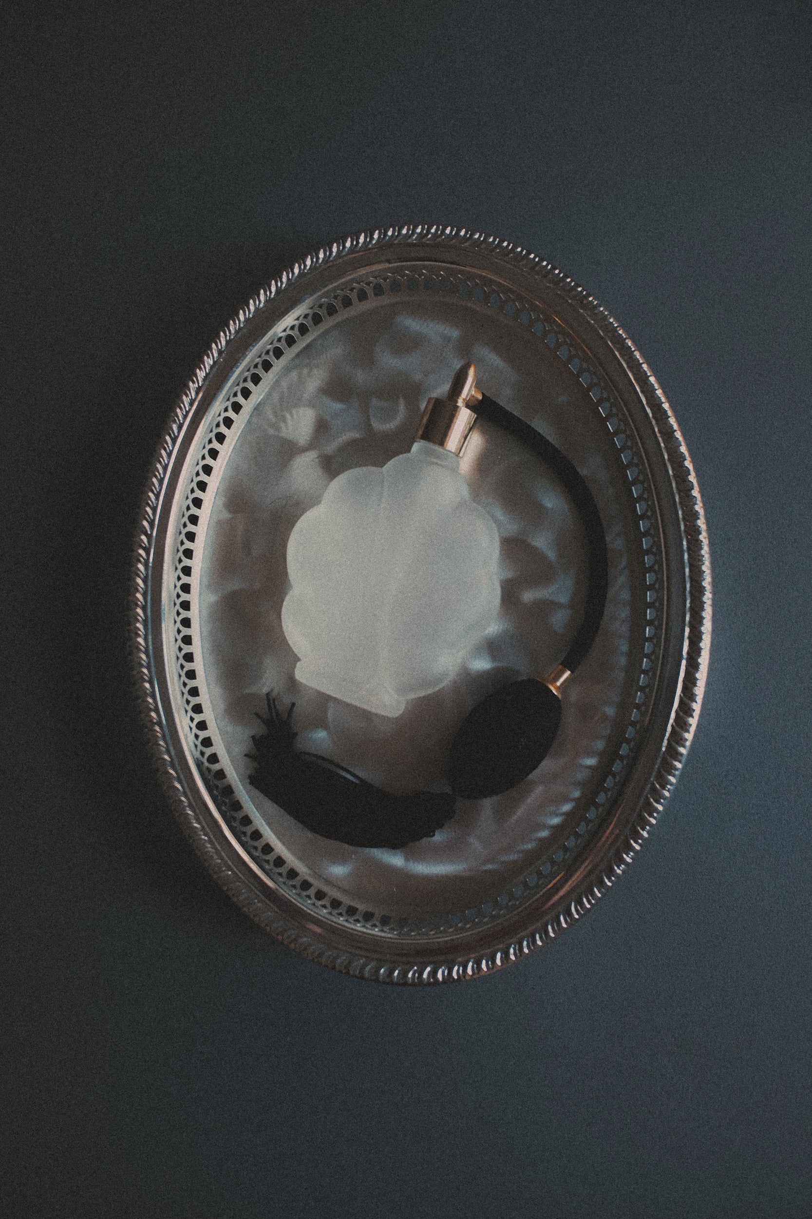 Vintage 水流光澤橢圓高腳籃