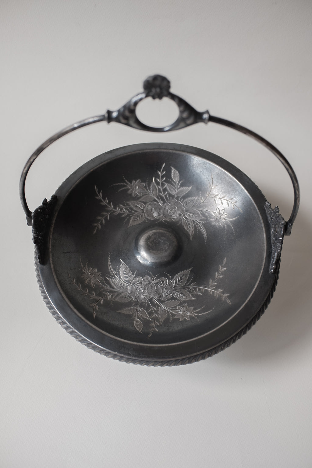 Vintage 古董雕花提盤