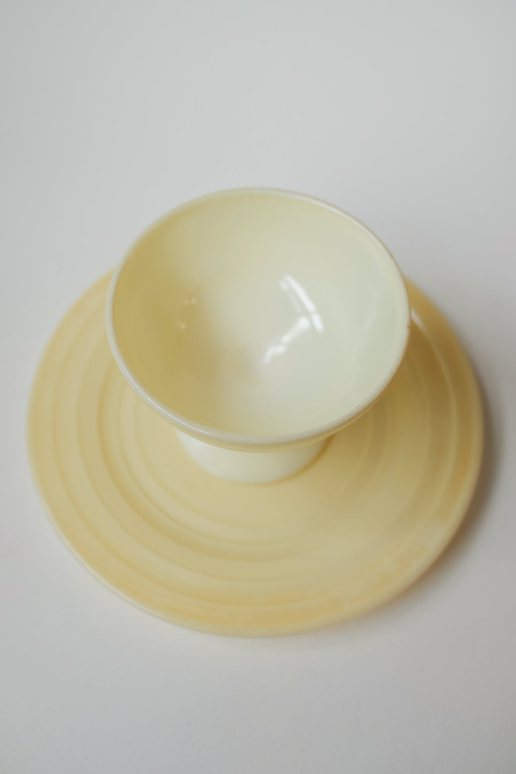 Vintage 奶油黃甜點杯盤組