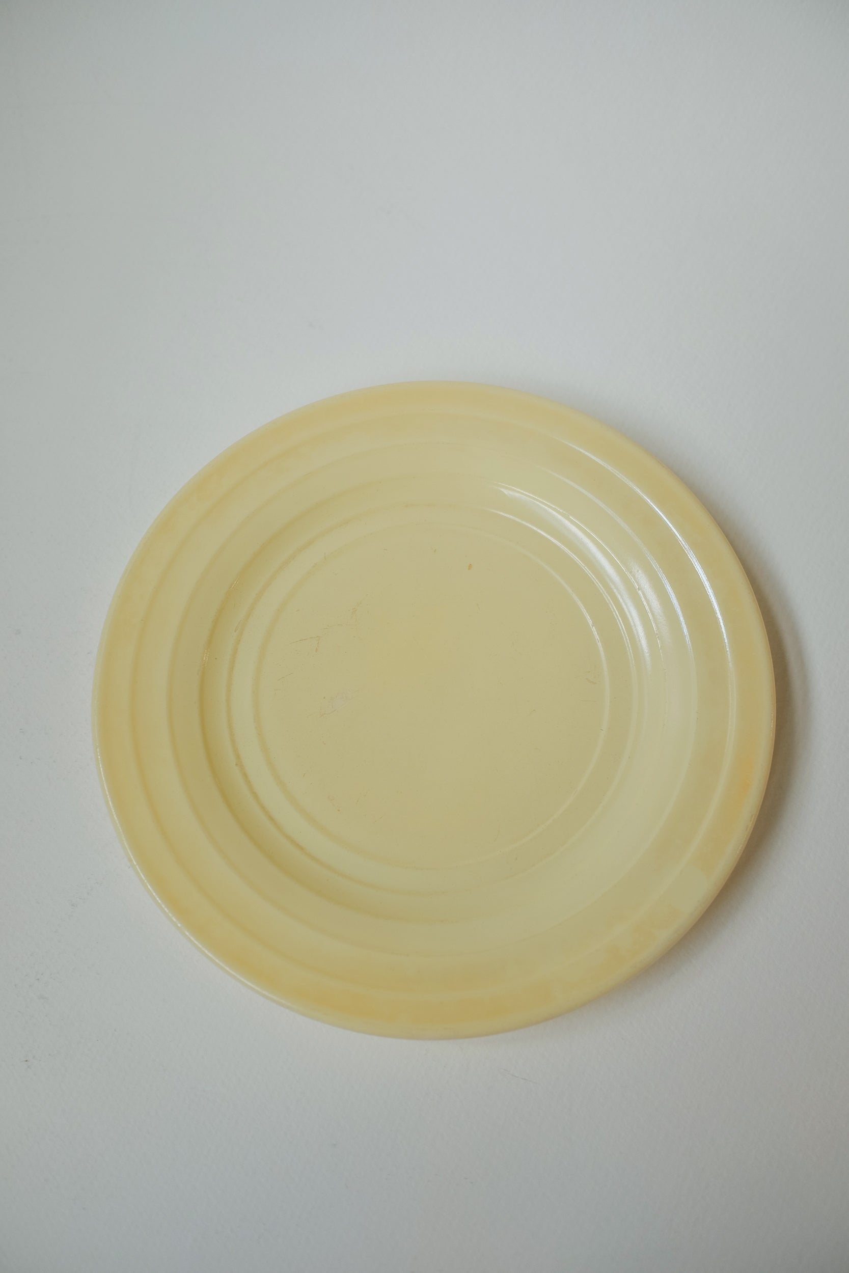 Vintage 奶油黃甜點杯盤組