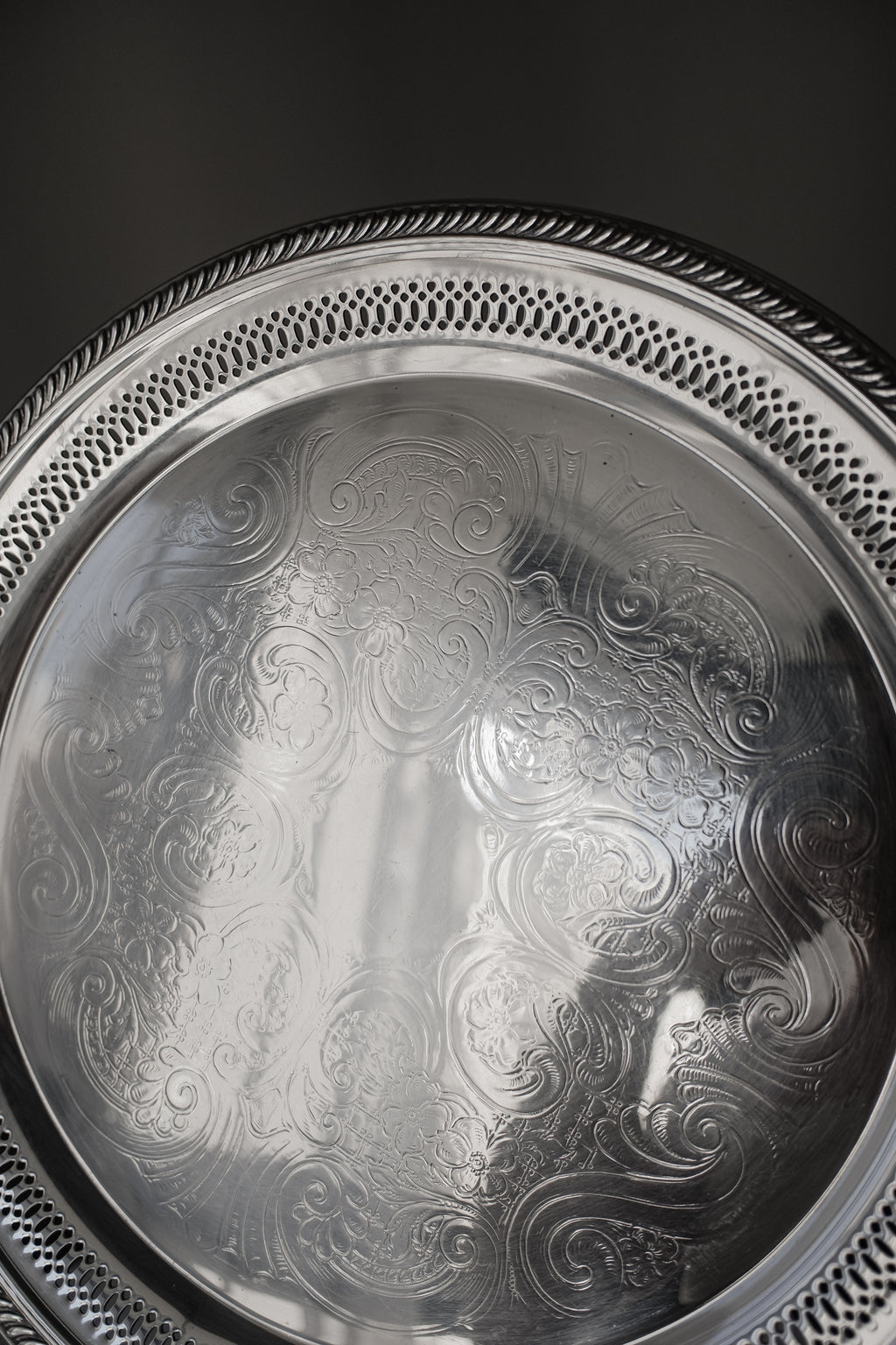 Vintage 鍍銀雕刻圓盤(大)