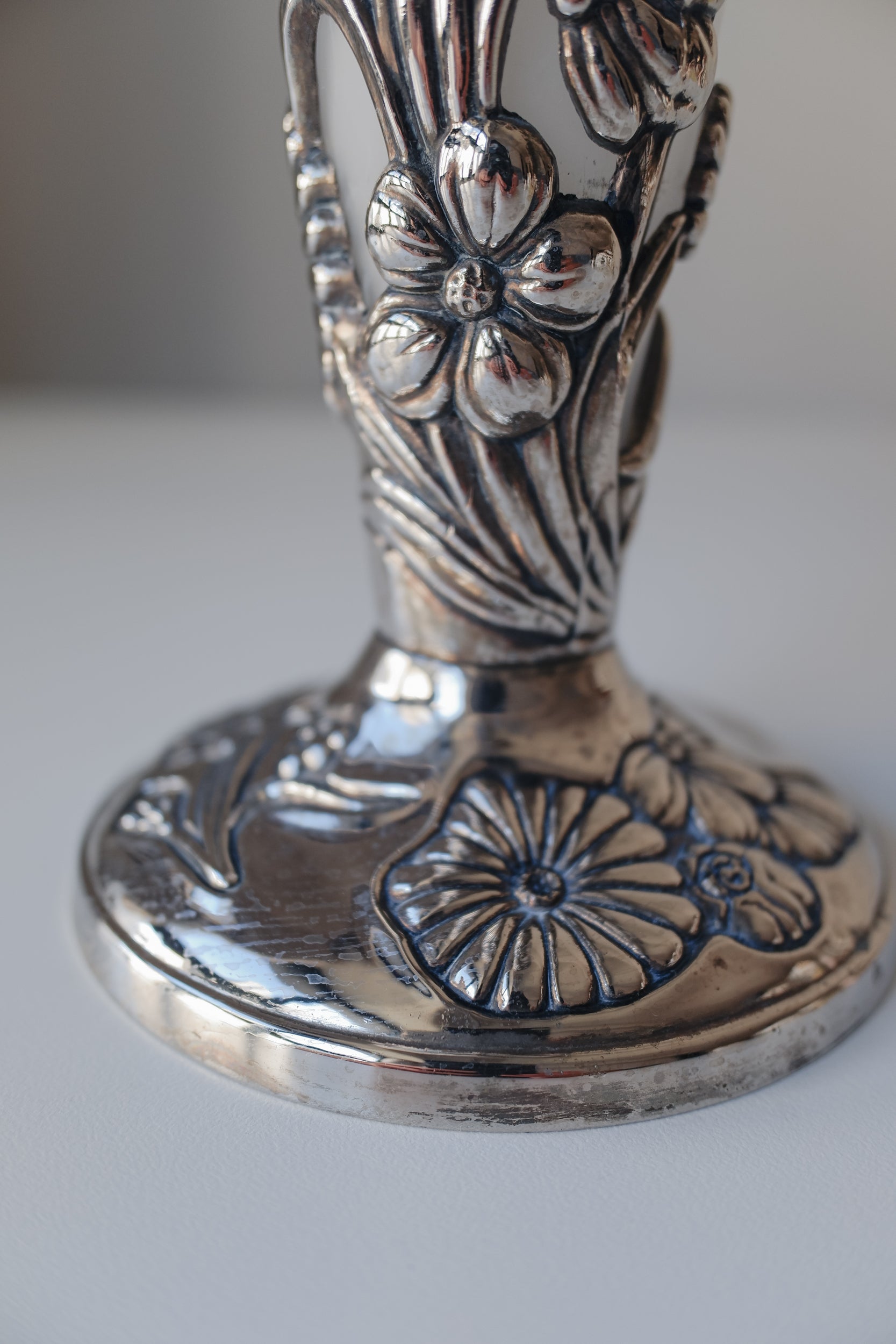 Vintage Art Nouveau立體花草紋銀色花器