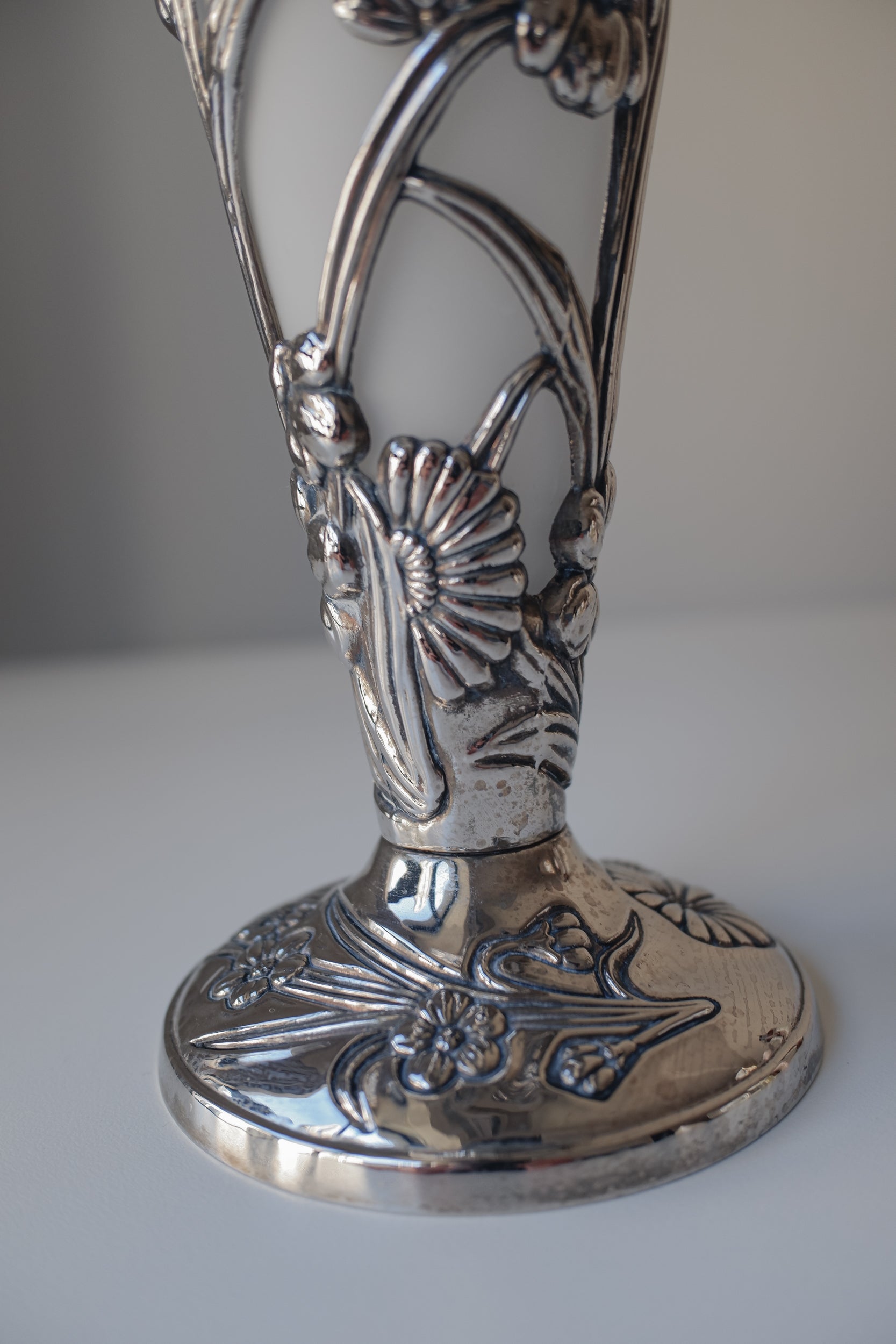 Vintage Art Nouveau立體花草紋銀色花器