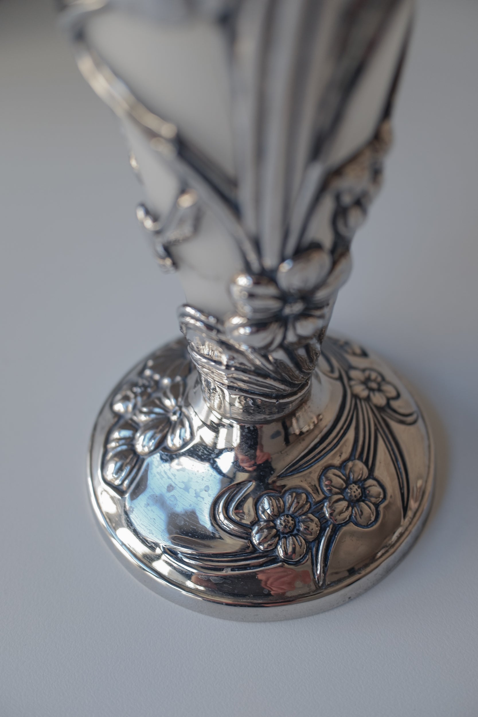 Vintage Art Nouveau立體花草紋銀色花器