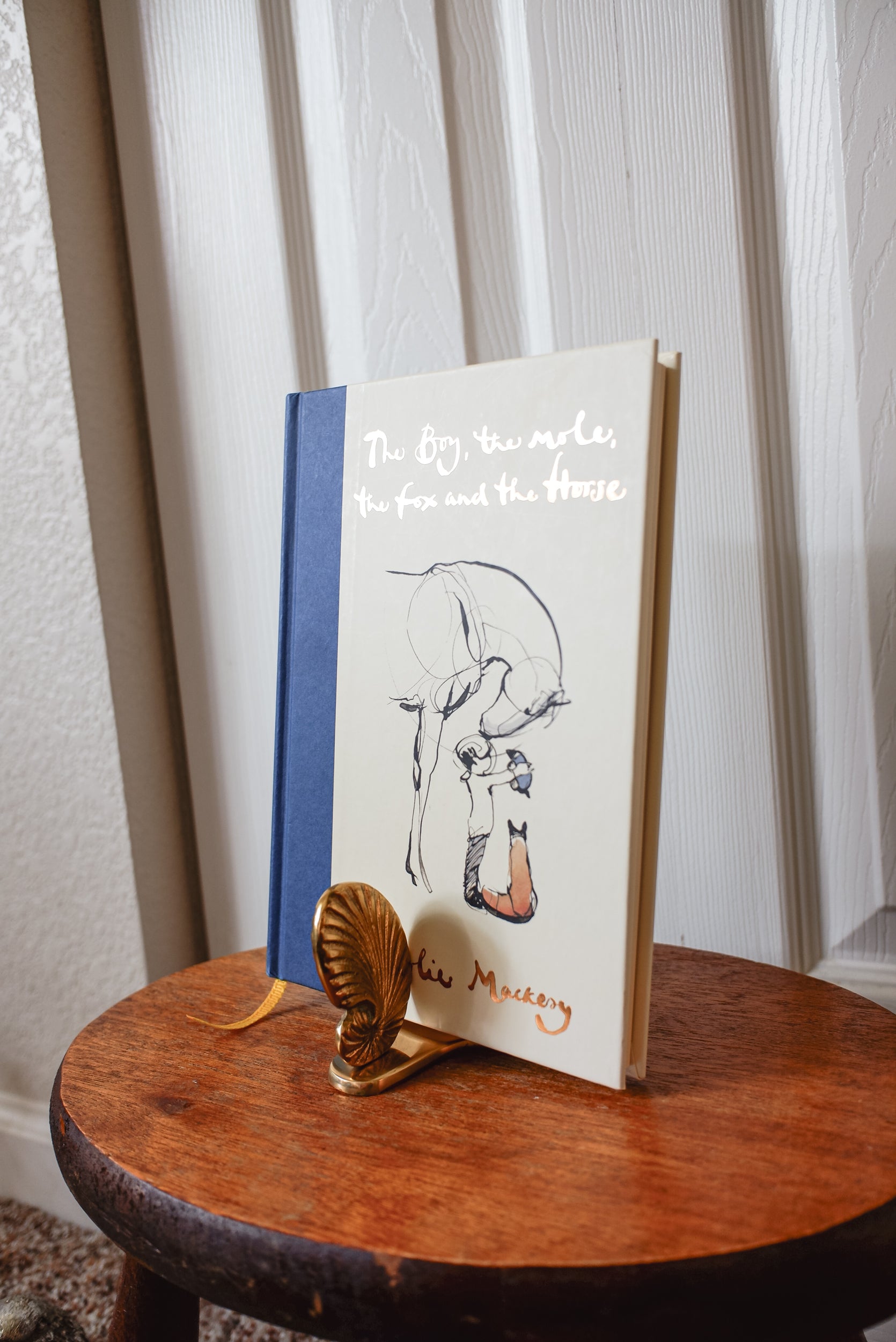 Vintage 黃銅貝殼展示台/書架/餐巾架