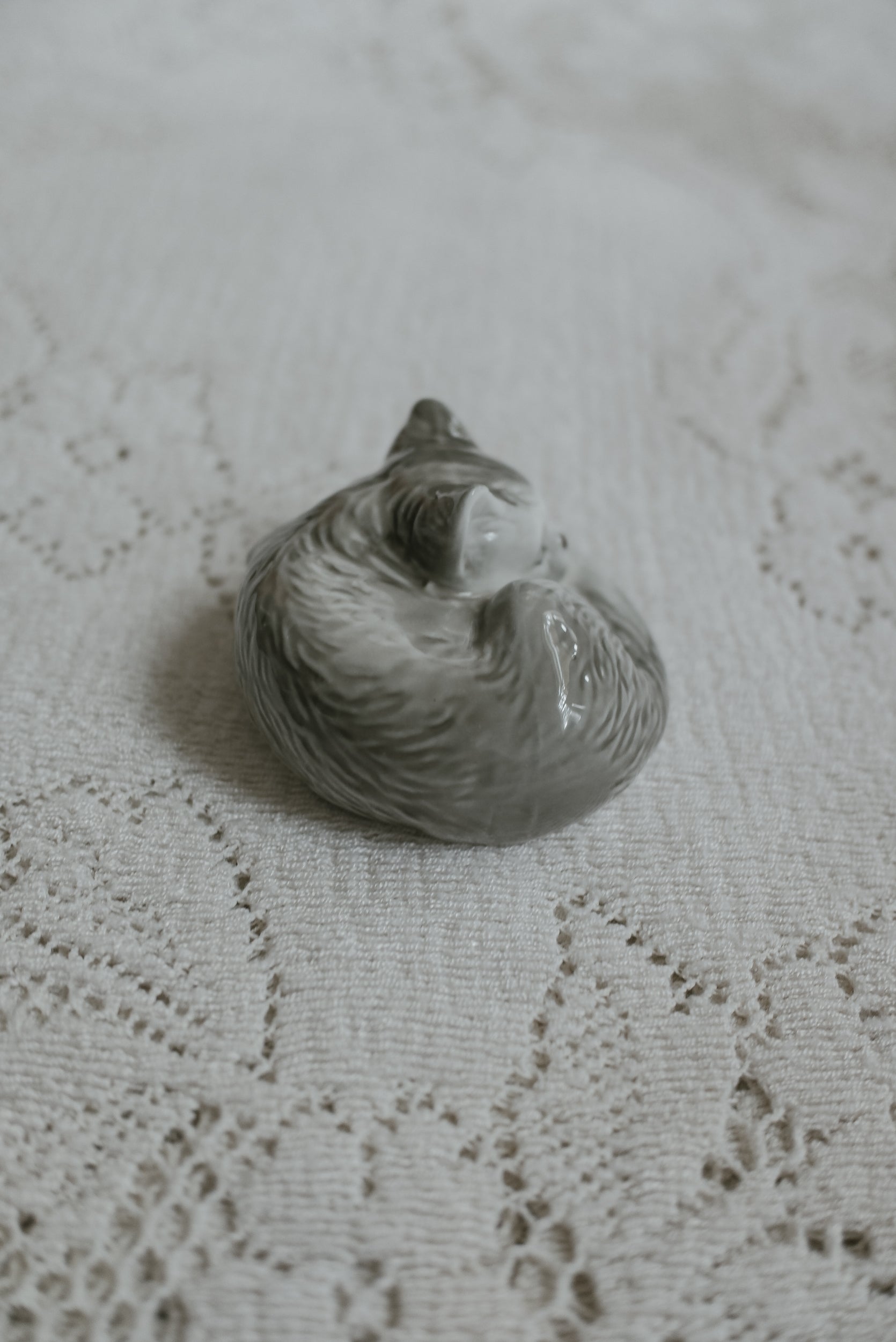 Vintage 陶瓷睡覺小貓