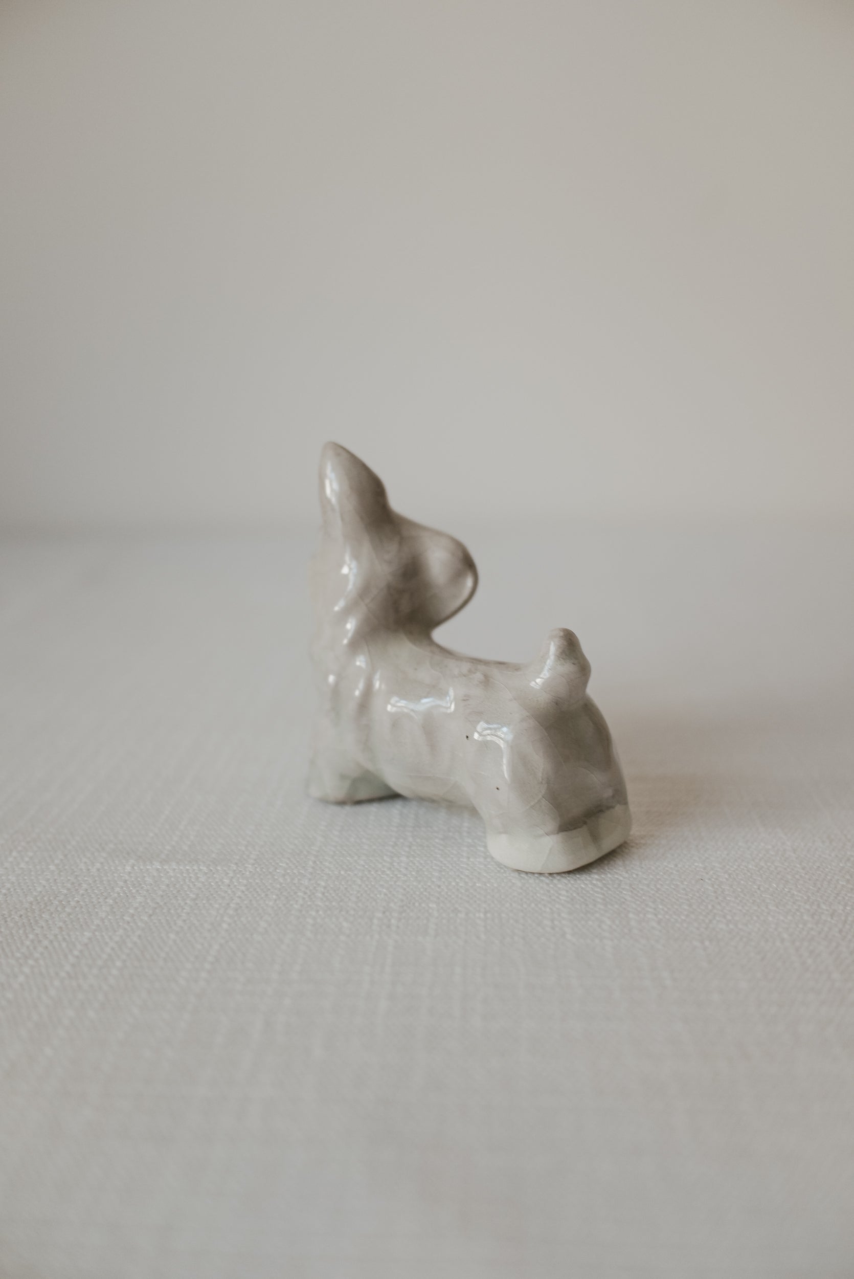 Vintage 灰白小㹴犬擺飾 Pepper