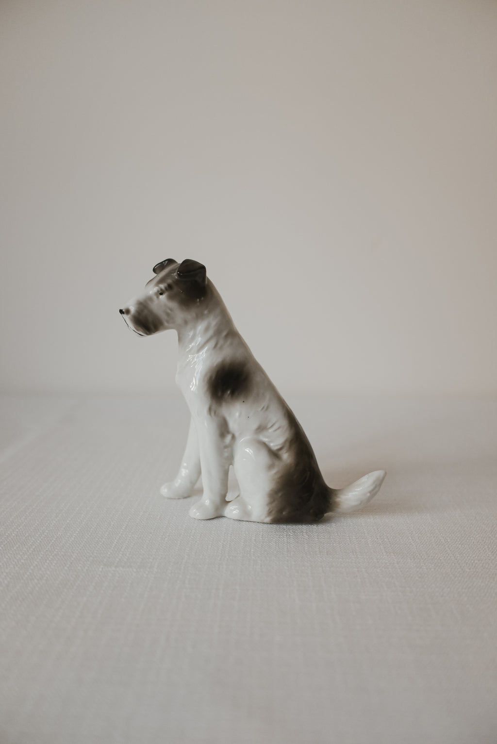 Vintage 灰白獵㹴犬擺飾 Winston