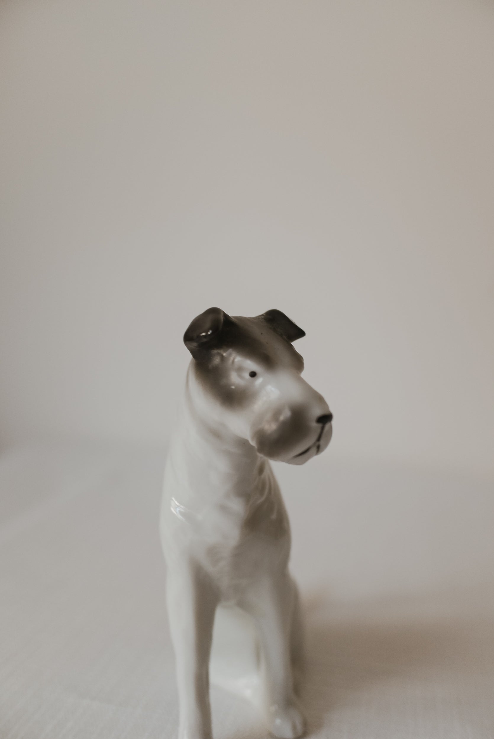 Vintage 灰白獵㹴犬擺飾 Winston