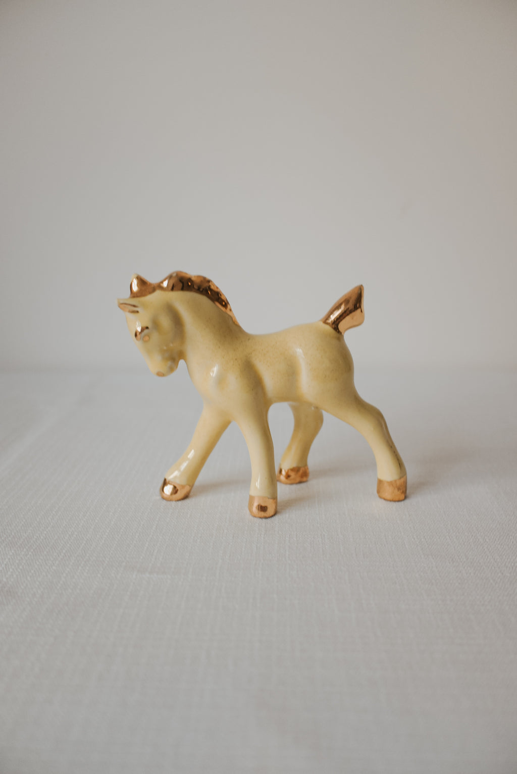Vintage 奶油鍍金色小馬