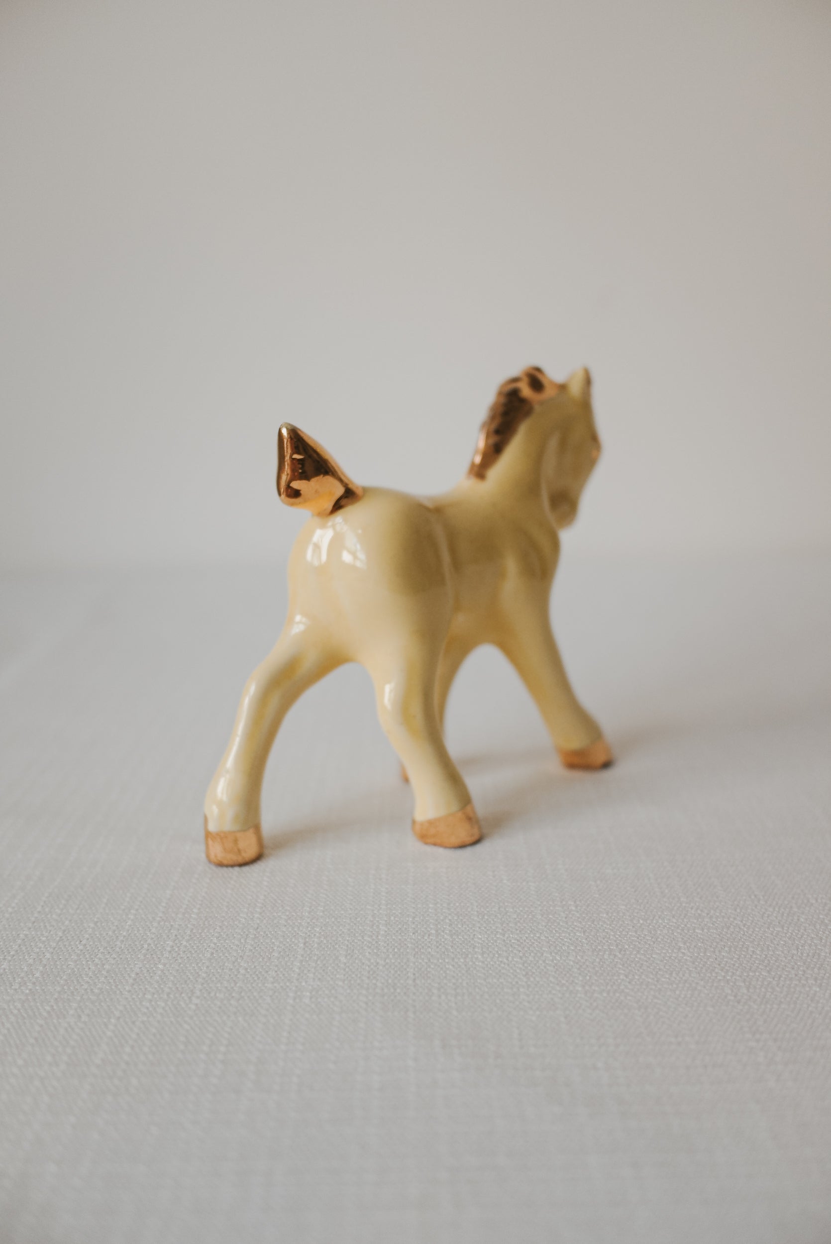 Vintage 奶油鍍金色小馬