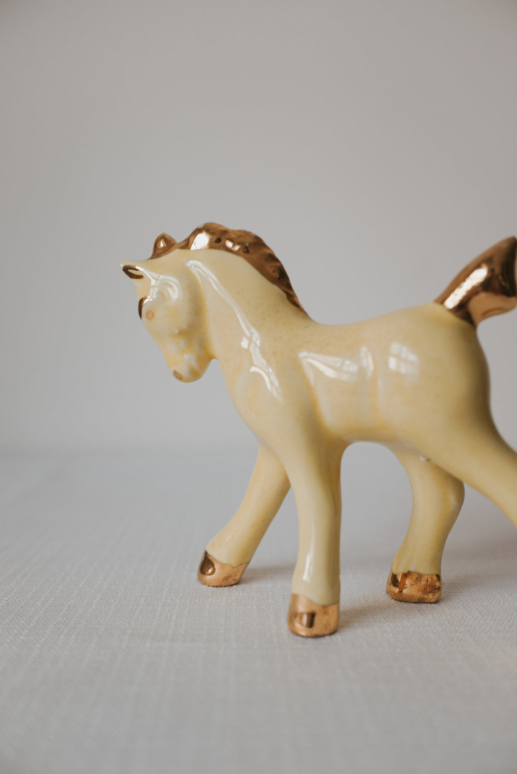 Vintage 奶油鍍金色小馬