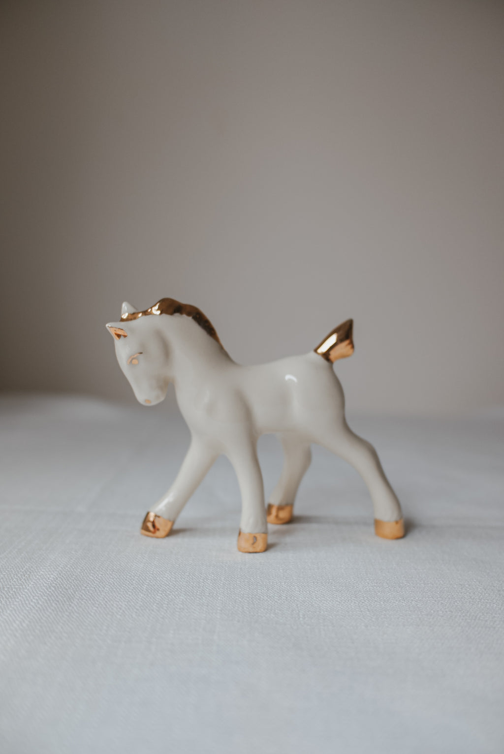 Vintage 米白鍍金色小馬