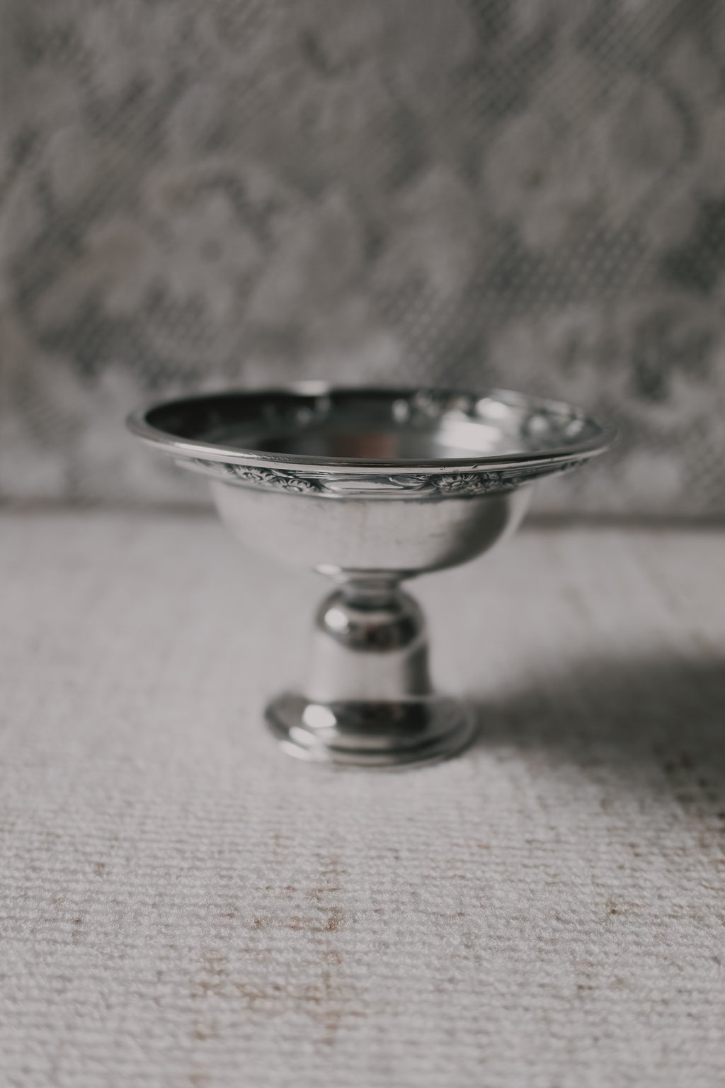 Vintage 雕花高腳小銀器