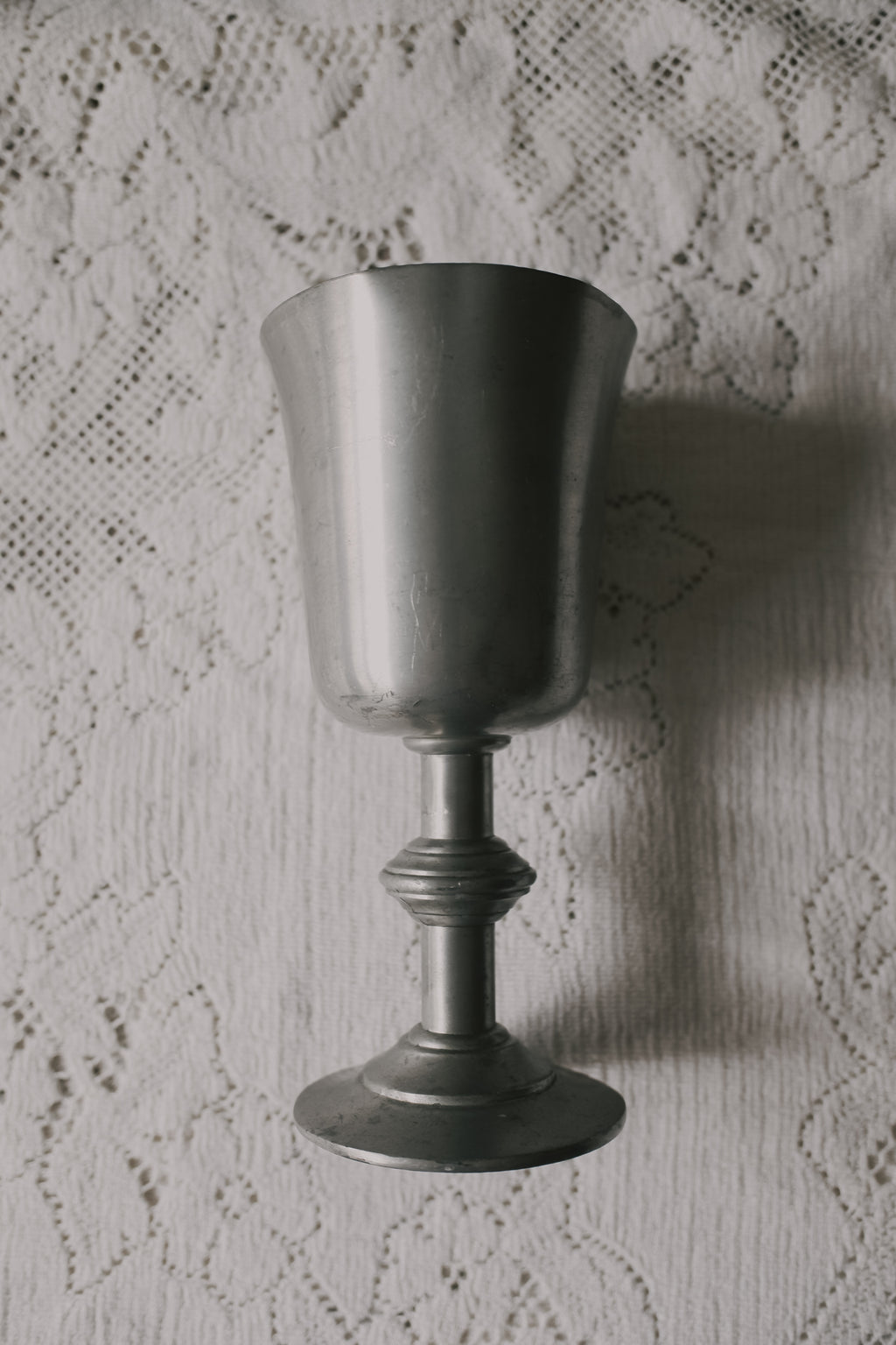 Vintage 高腳灰銀色錫花器