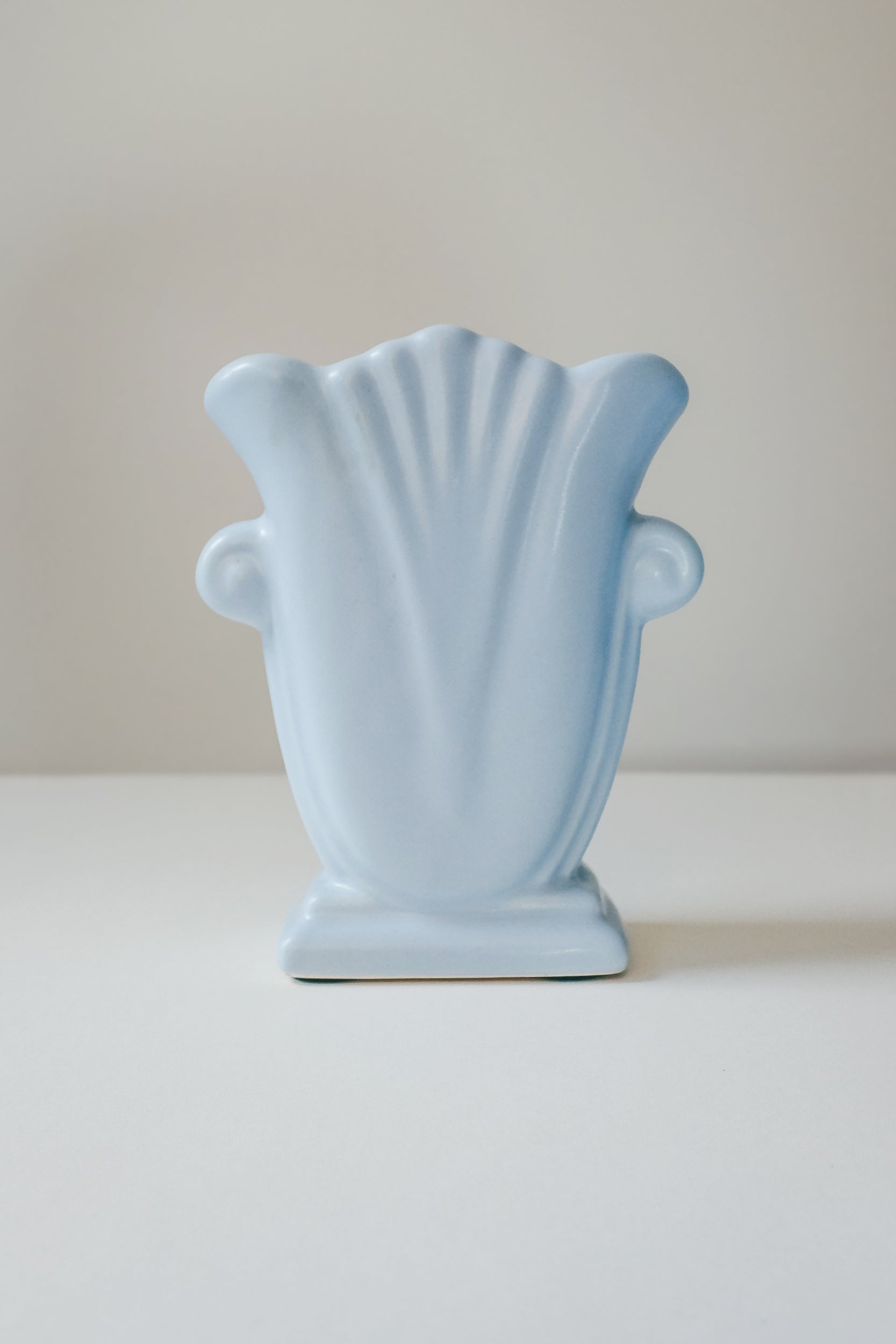 Vintage 霧面粉藍釉色貝型花器