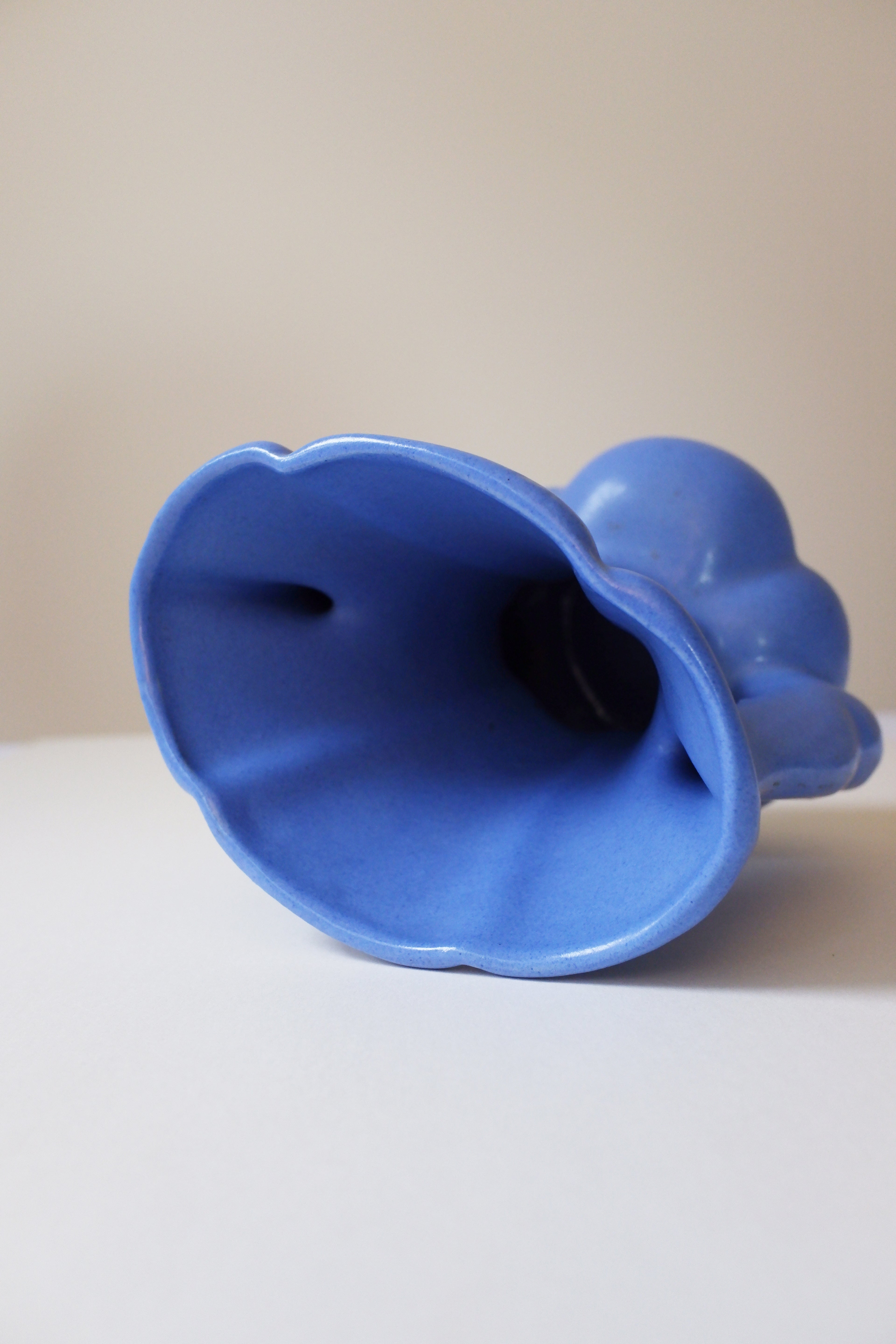 Vintage 霧面靛藍雙翼花器