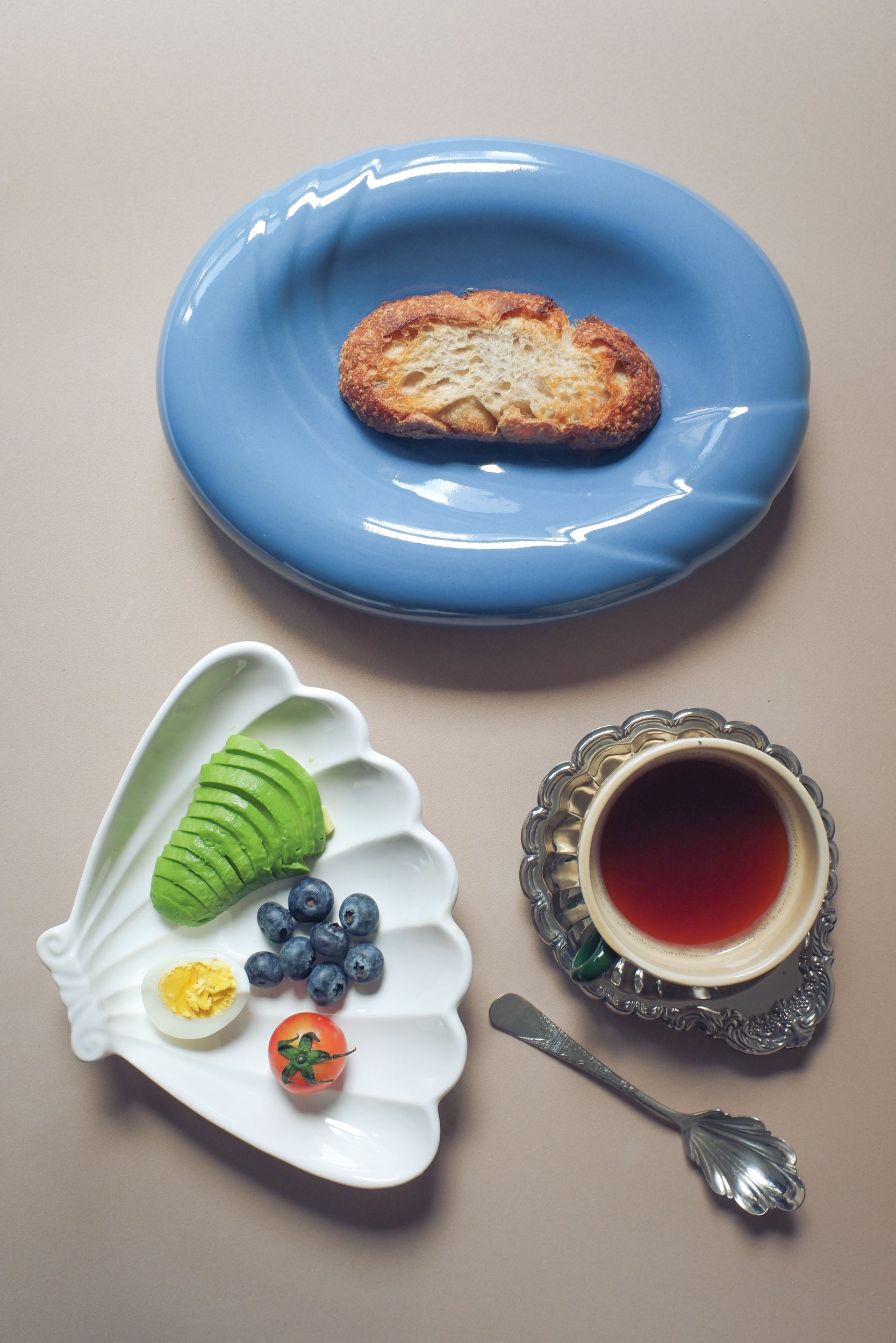 Vintage 霧藍波形陶盤