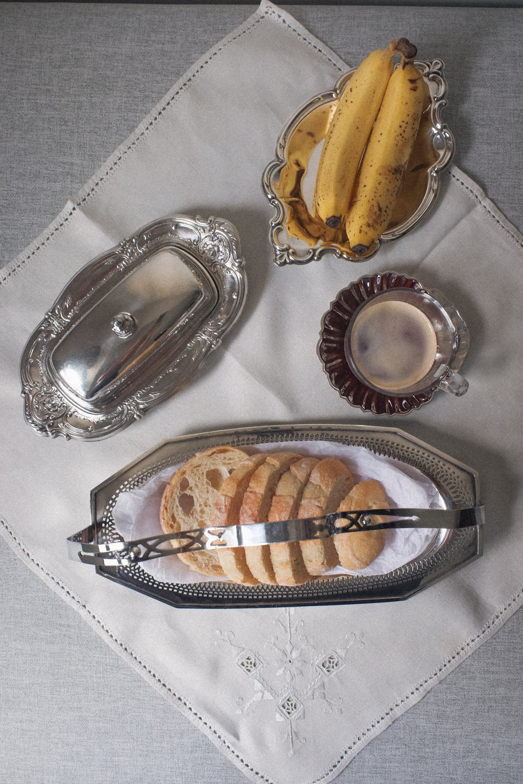 Vintage 米灰色棉麻桌巾(ㄧ組兩張)