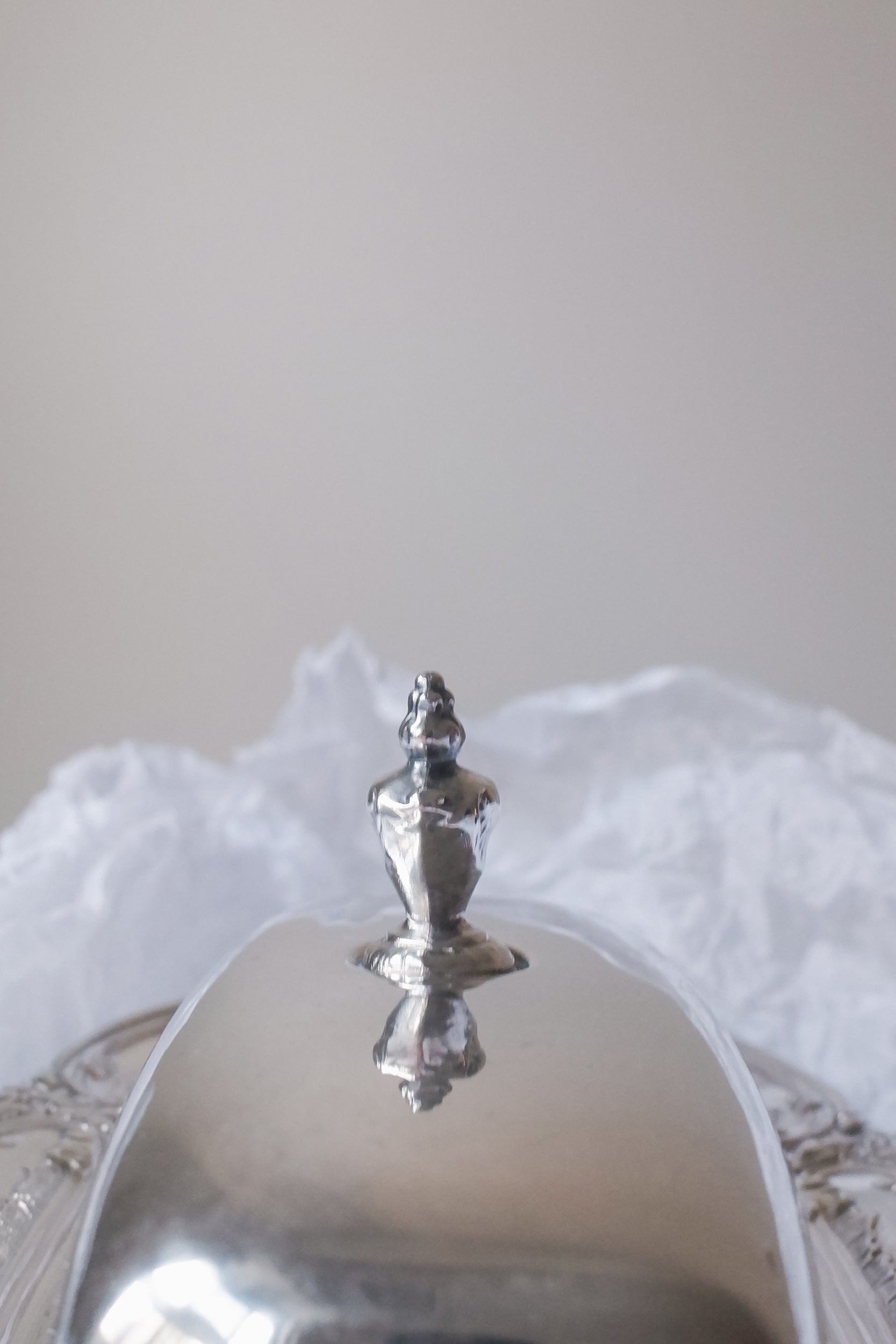 Vintage 雕飾鍍銀蓋盤