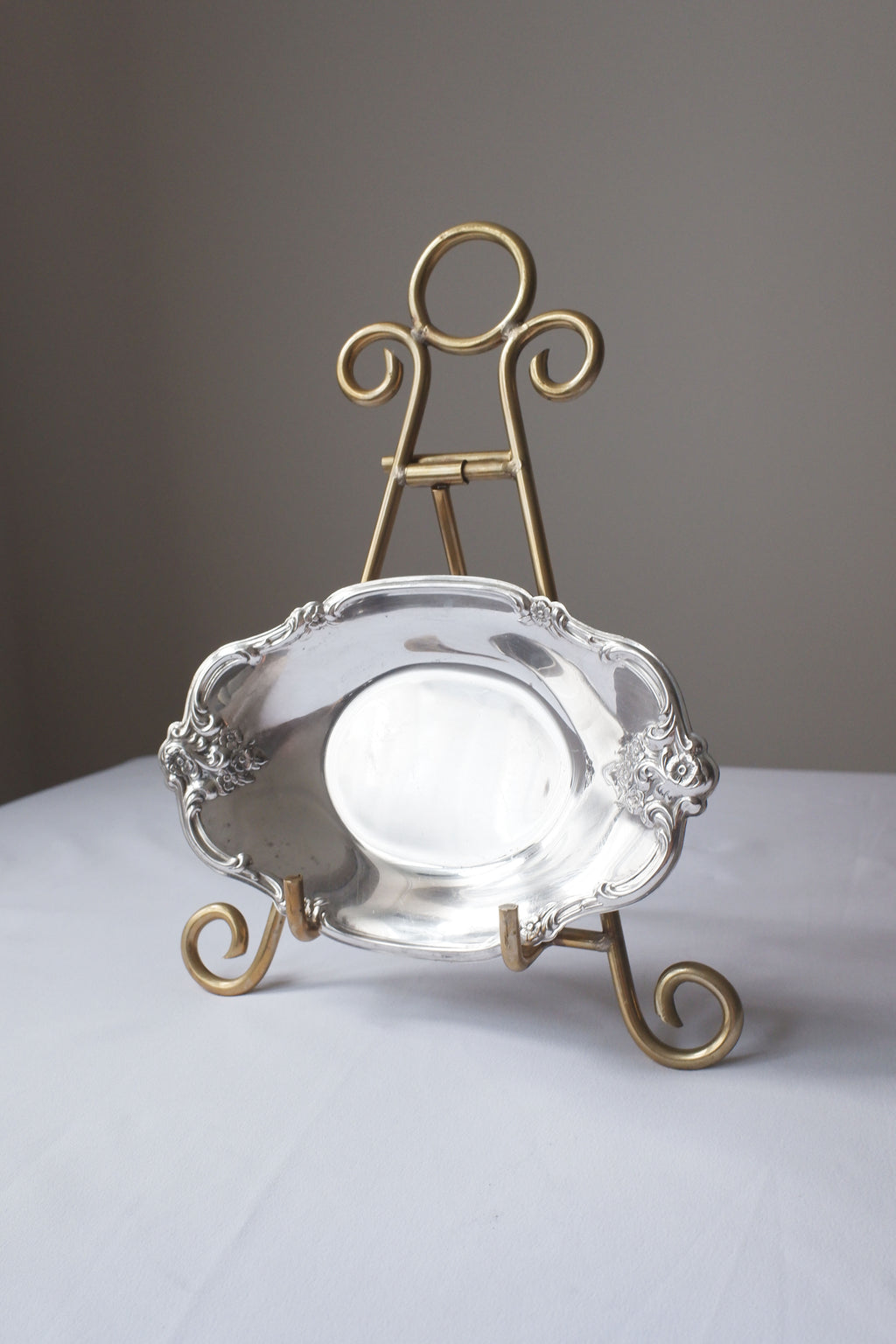 Vintage 1970's洛可可雕飾銀盤