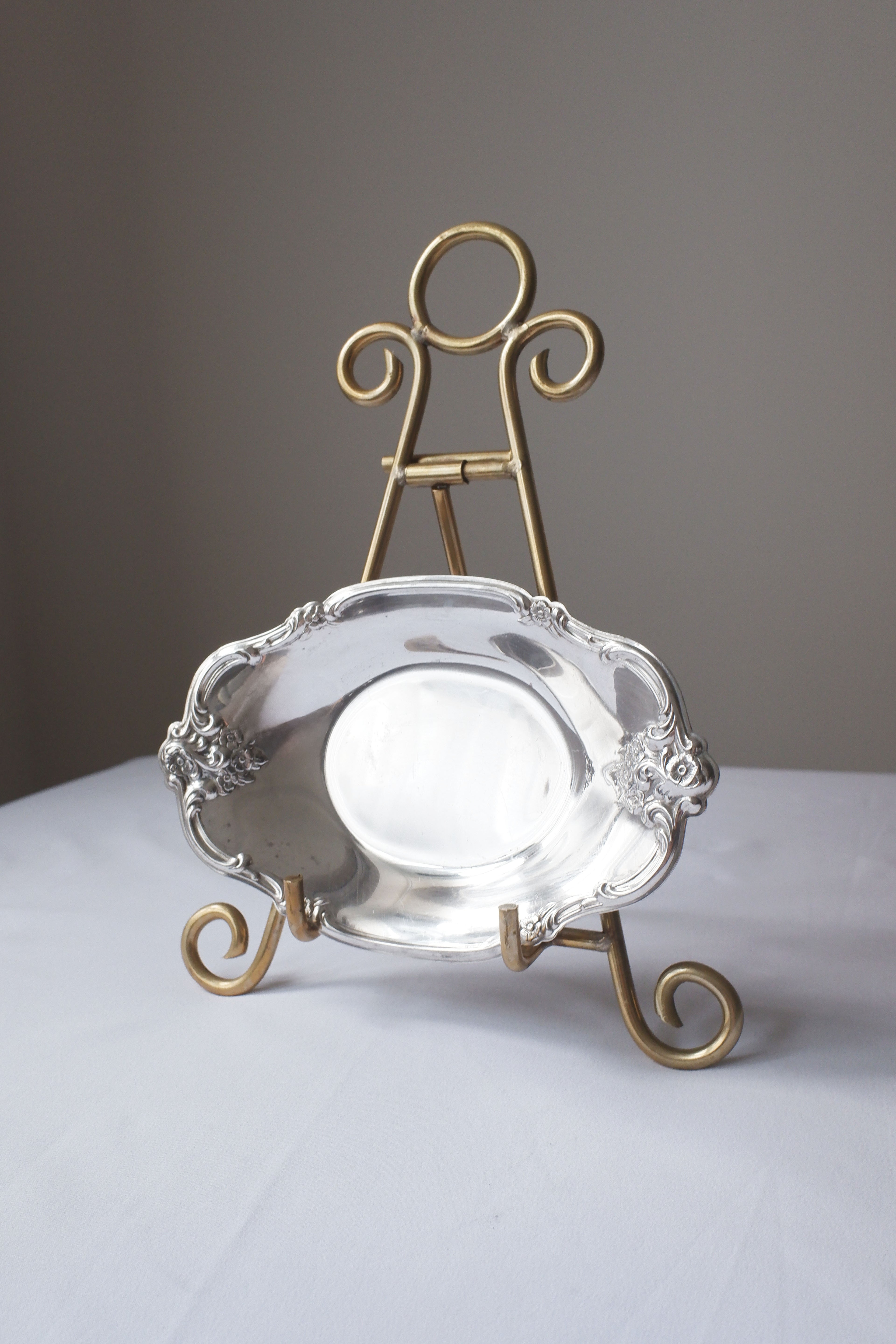 Vintage 1970's洛可可雕飾銀盤