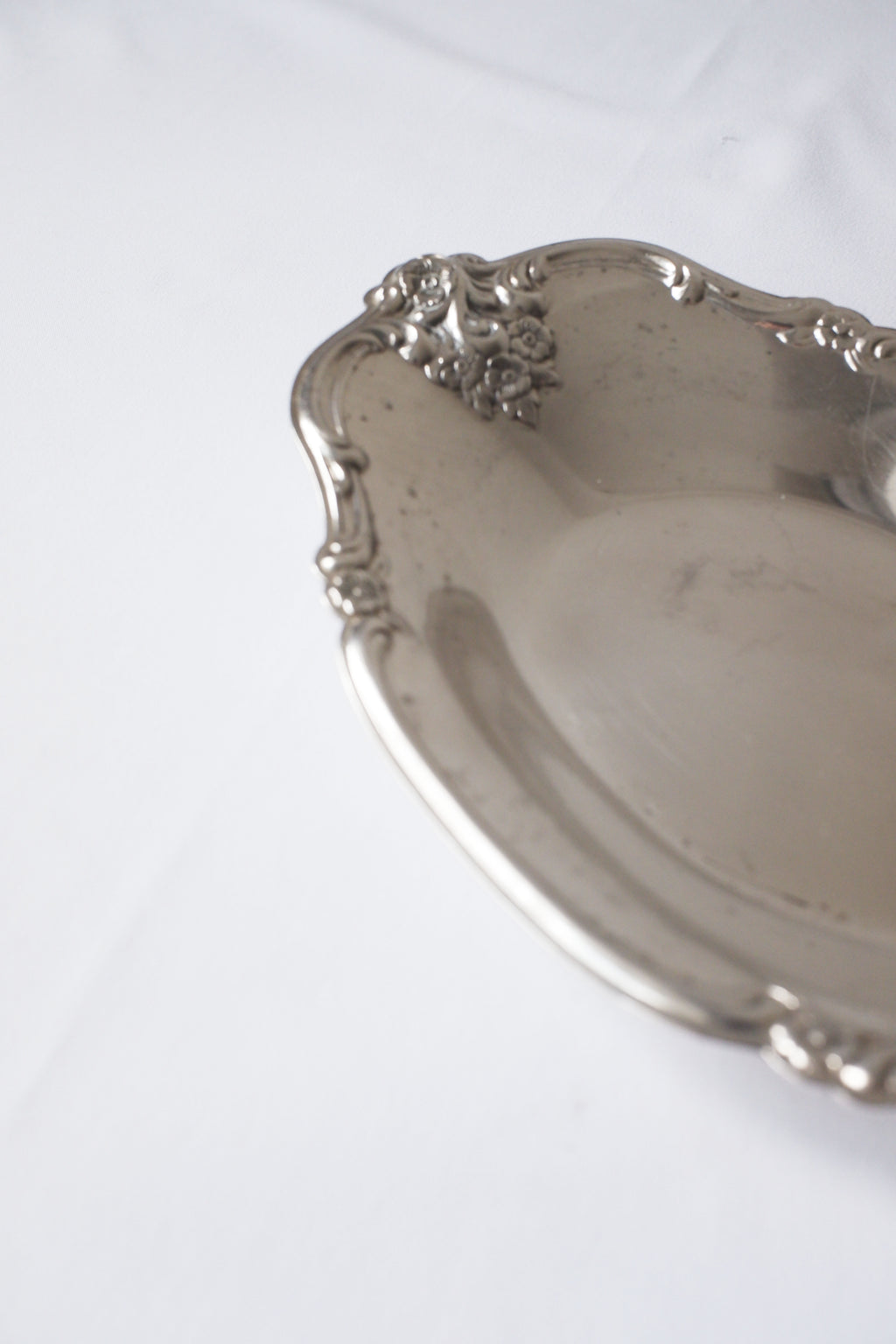 Vintage 1970's洛可可雕飾銀盤