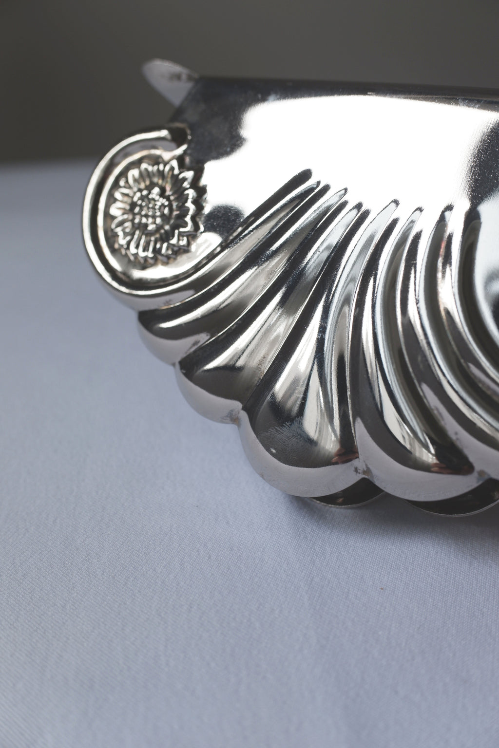 Vintage 鍍銀紙巾架/書架