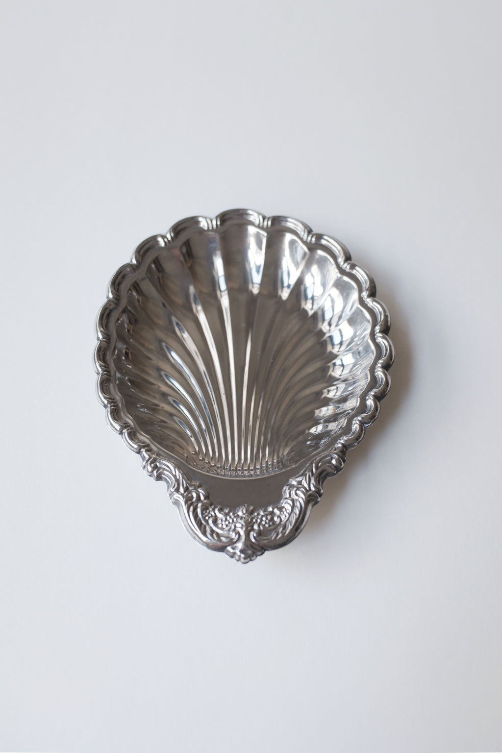 Vintage 雕花貝殼鍍銀盤