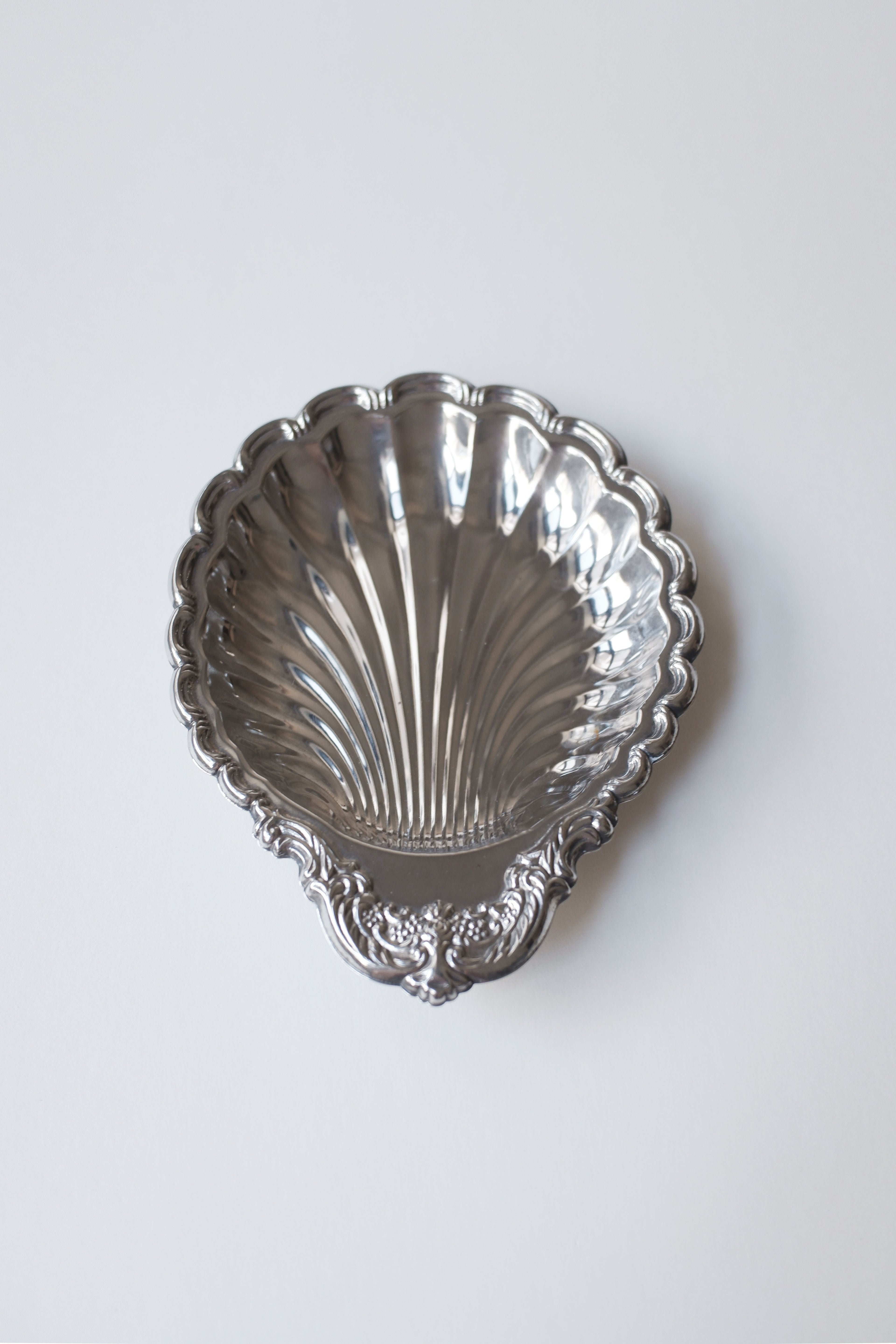 Vintage 雕花貝殼鍍銀盤