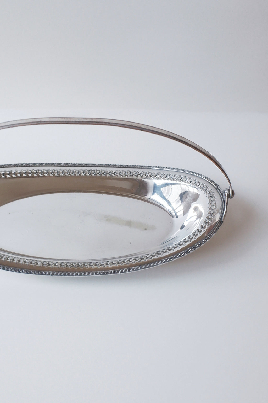 Vintage 細緻雕紋鍍銀托盤