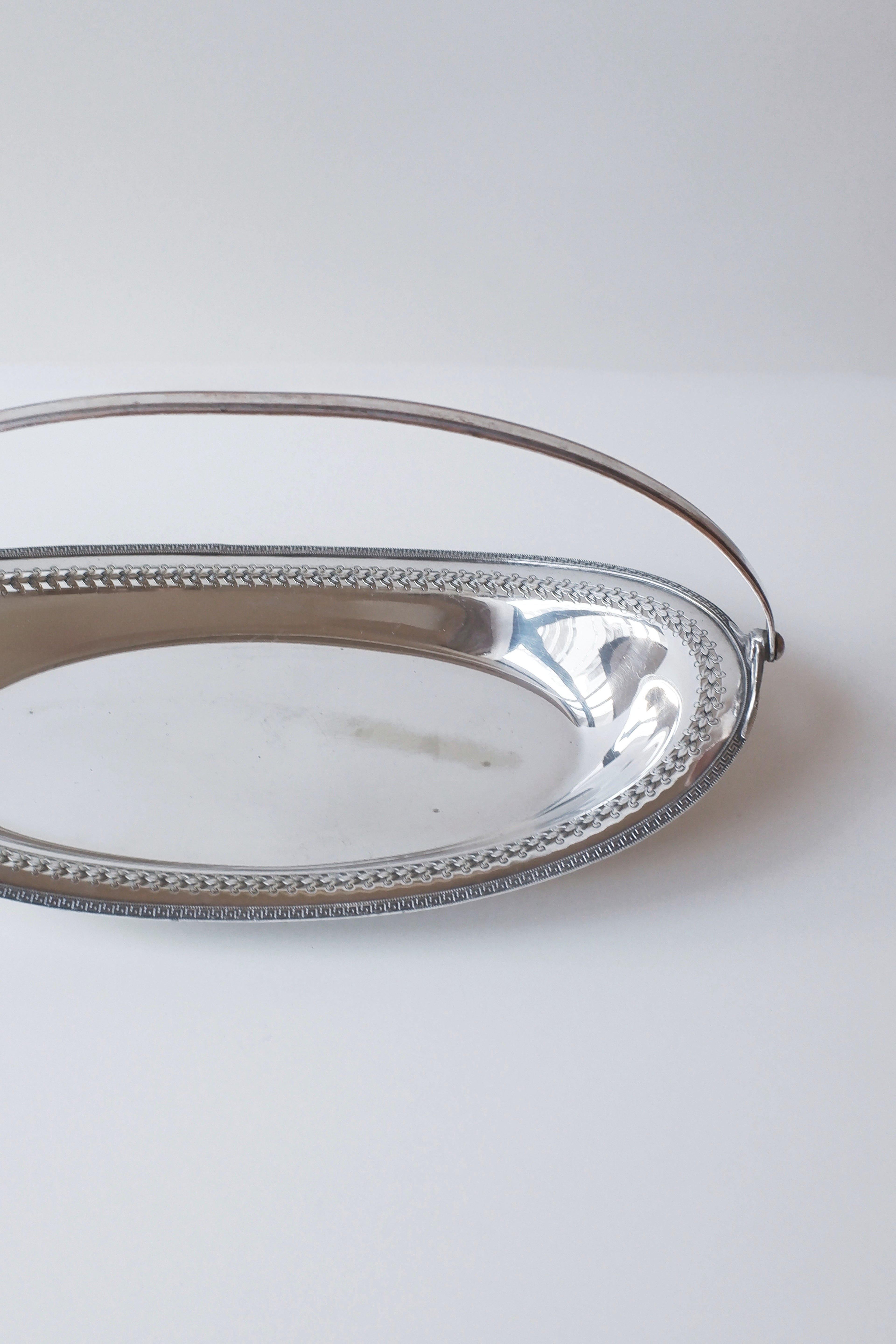 Vintage 細緻雕紋鍍銀托盤