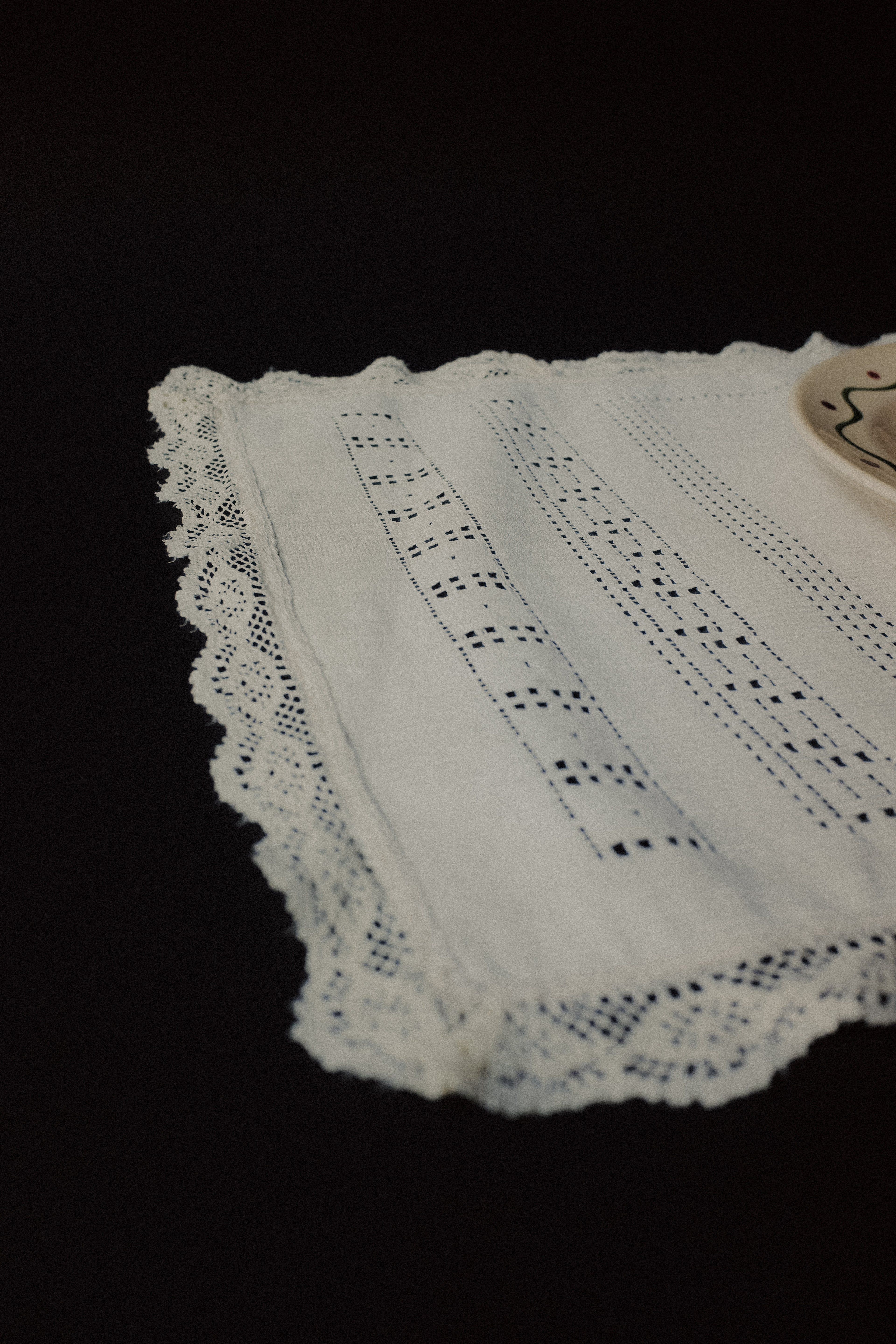 Vintage 米色蕾絲桌巾(ㄧ組兩張)