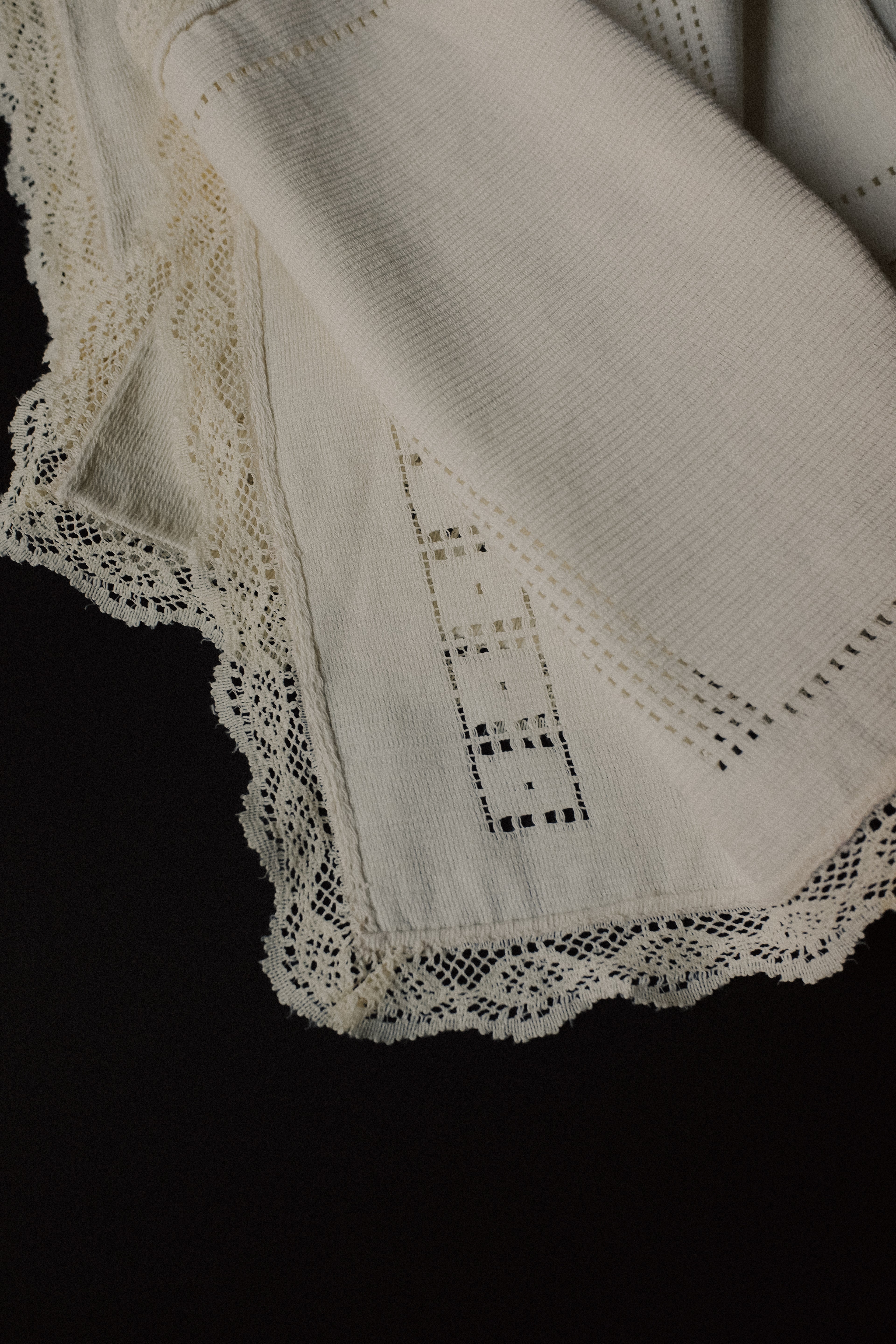 Vintage 米色蕾絲桌巾(ㄧ組兩張)