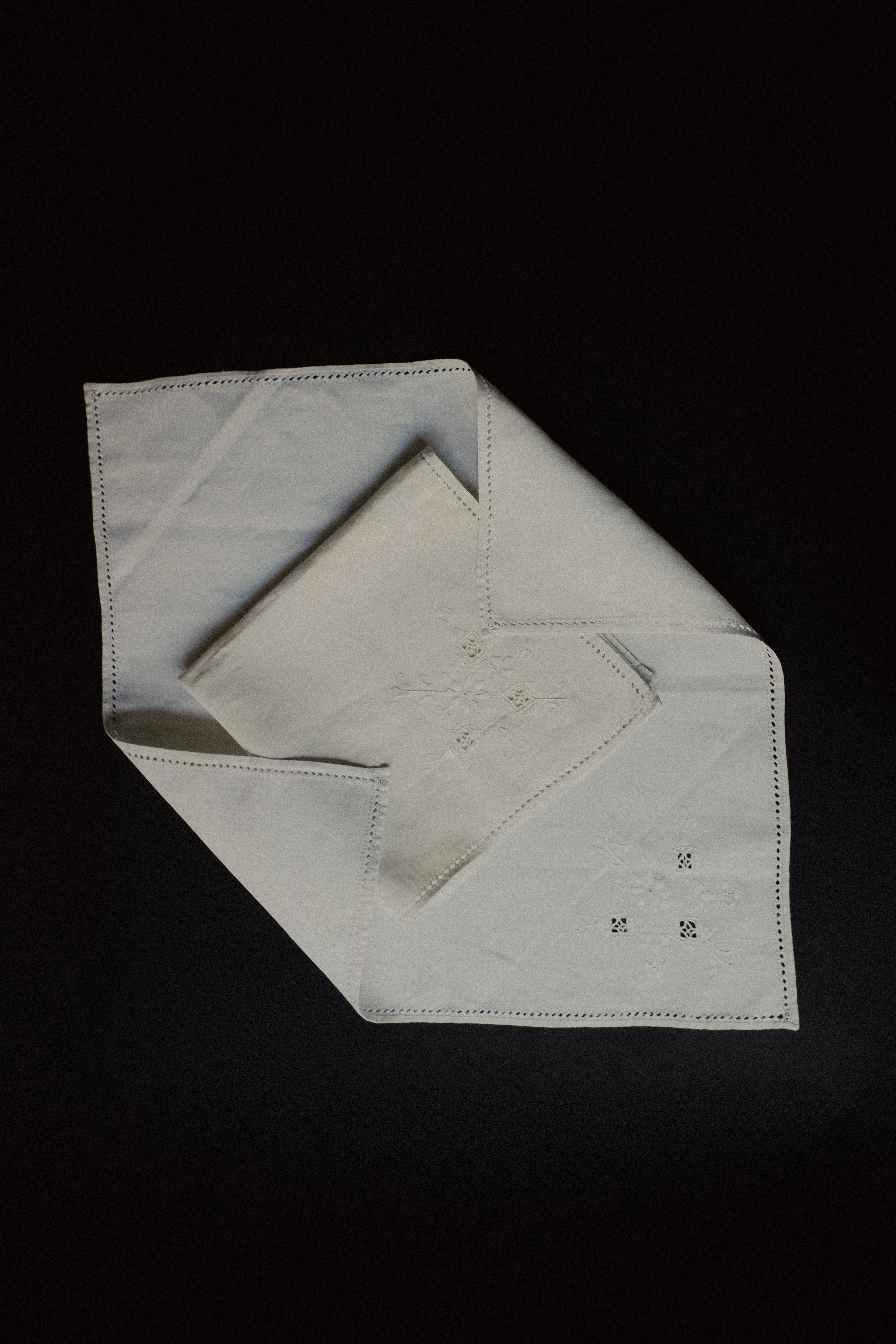 Vintage 米灰色棉麻桌巾(ㄧ組兩張)