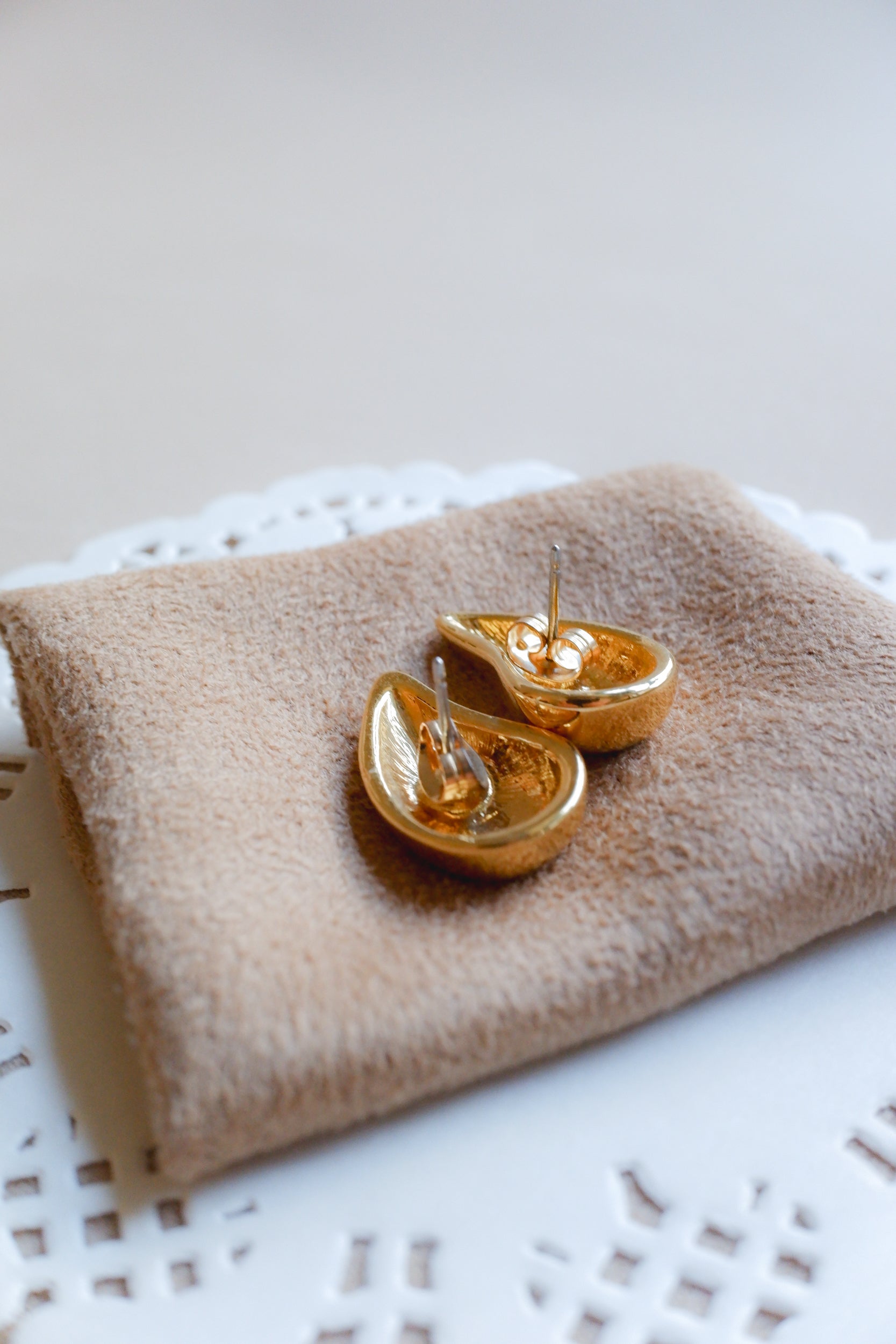 Vintage Napier 金色水滴古董耳環