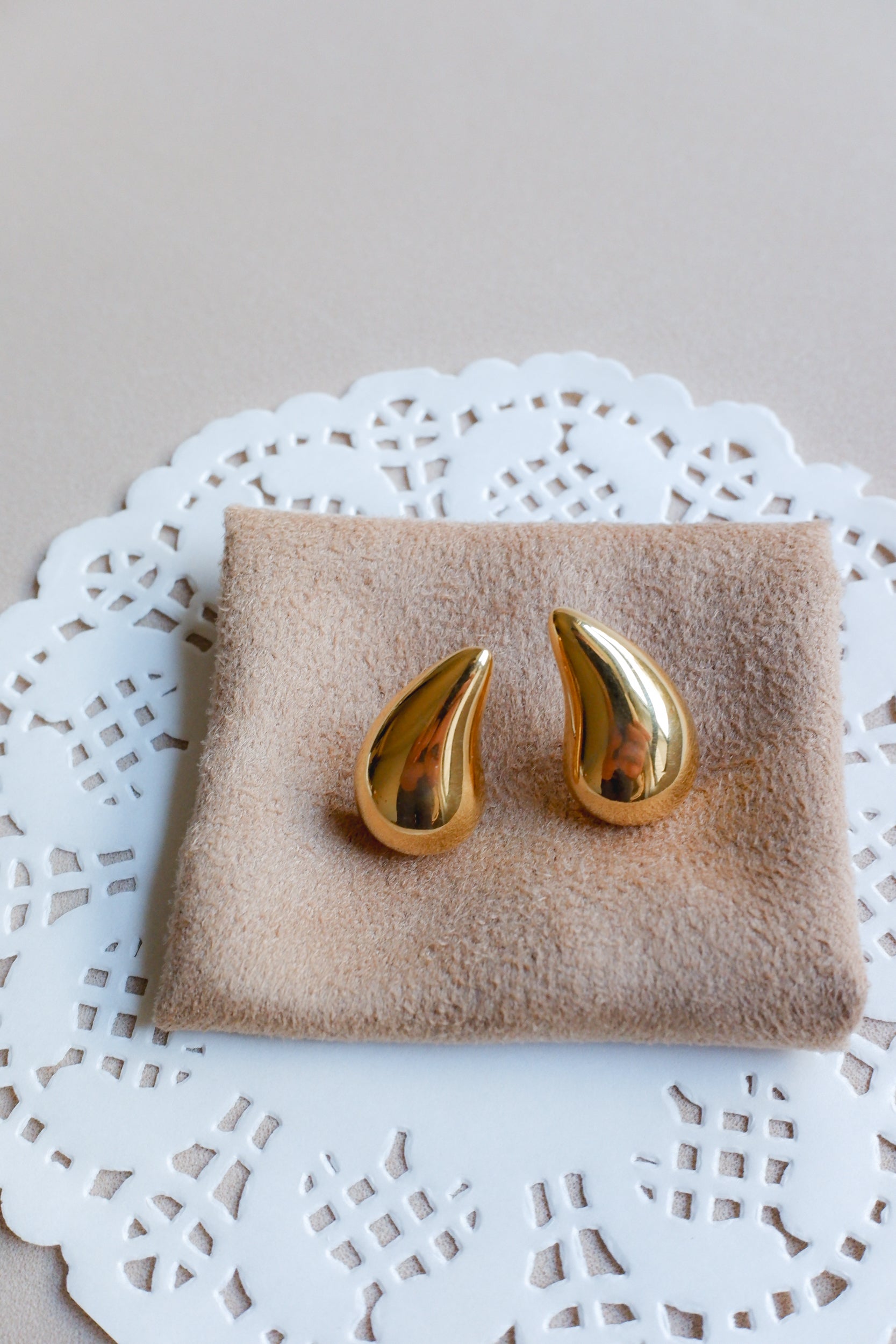 Vintage Napier 金色水滴古董耳環