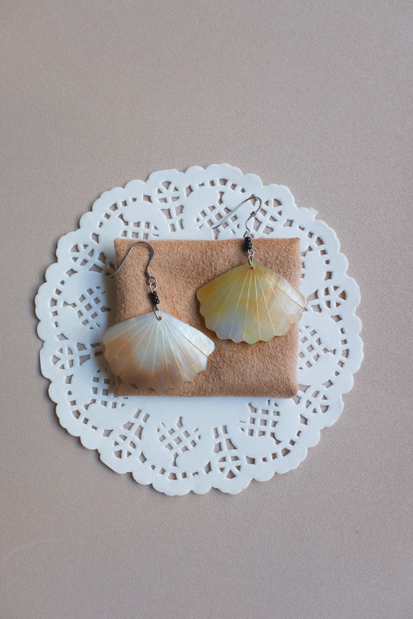 Vintage 珍珠母貝古董耳環