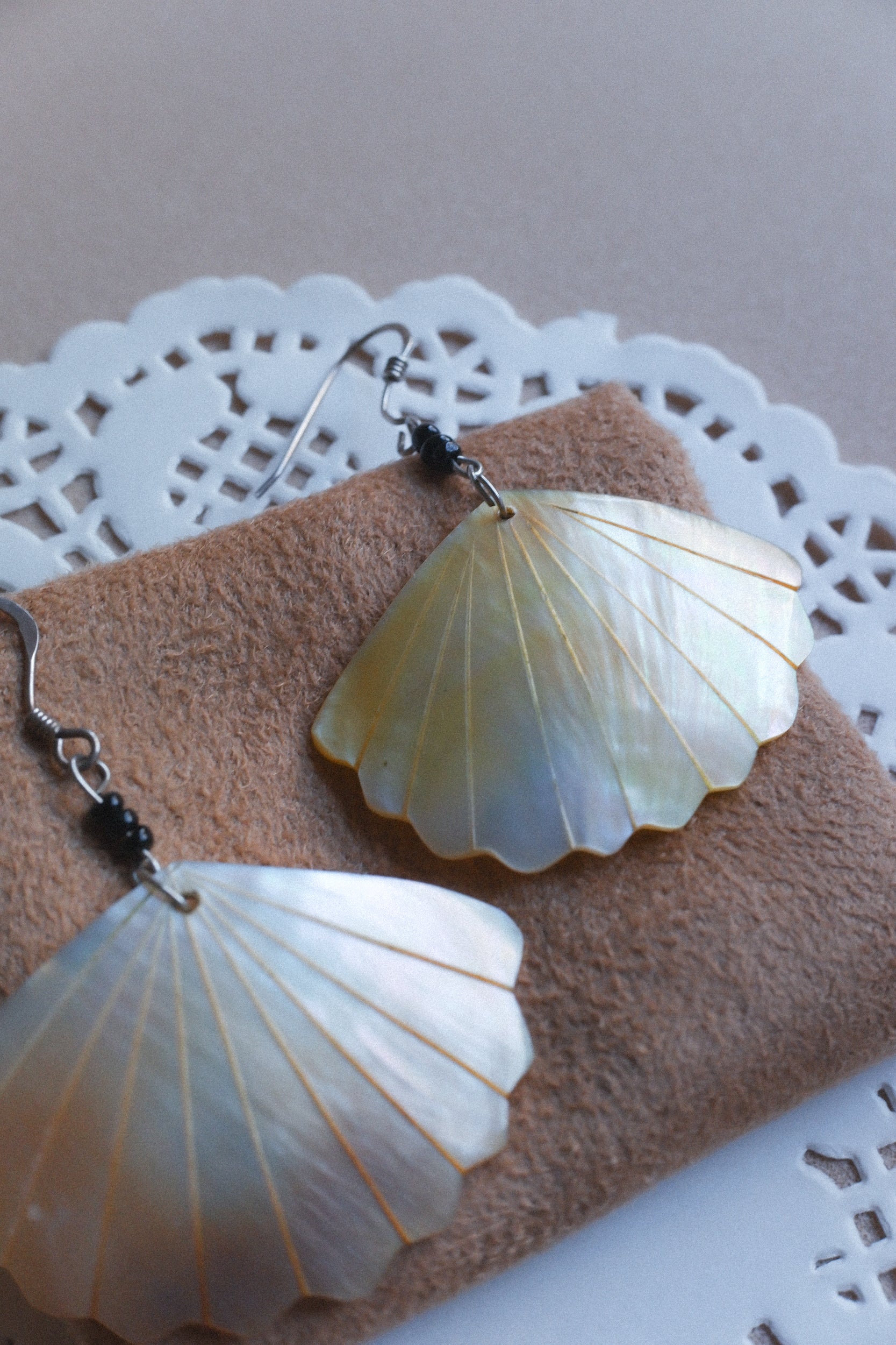 Vintage 珍珠母貝古董耳環