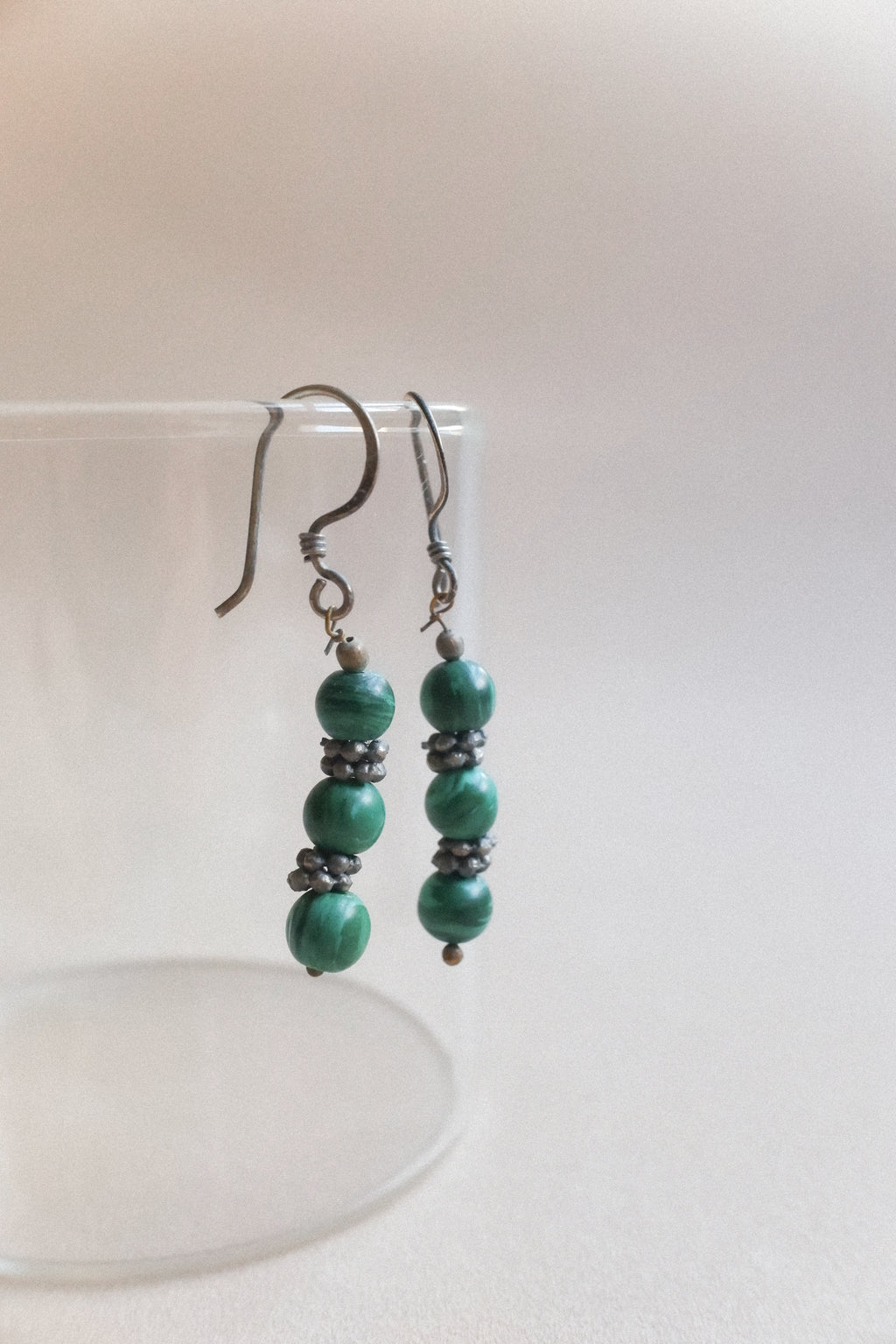 Vintage 綠松石珠飾垂墜耳環