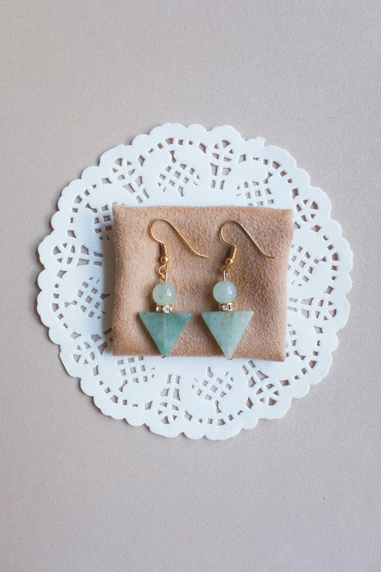 Vintage 翠綠玉石垂墜古董耳環