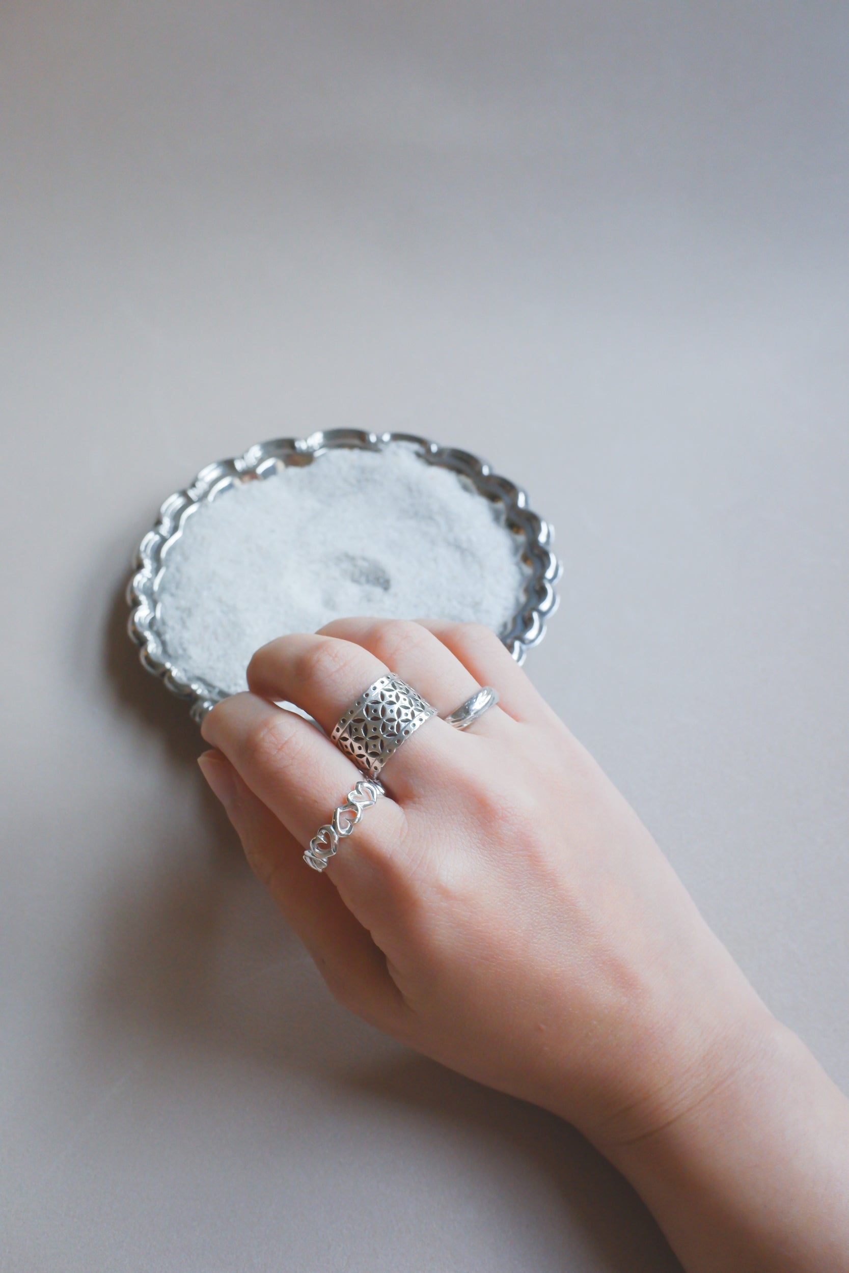 Vintage 純銀雕花古董寬戒