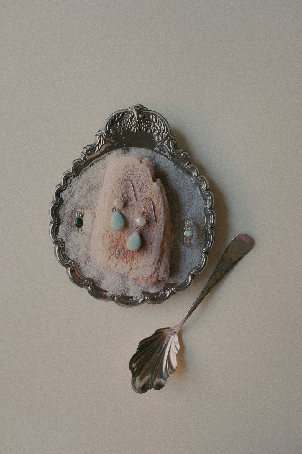 Vintage 圓潤深綠玉石古董戒