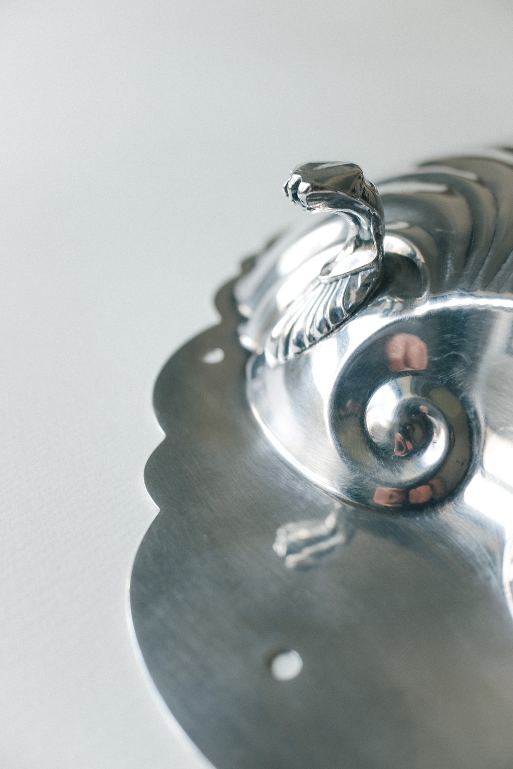 Vintage 貝殼紋腳座古董銀盤