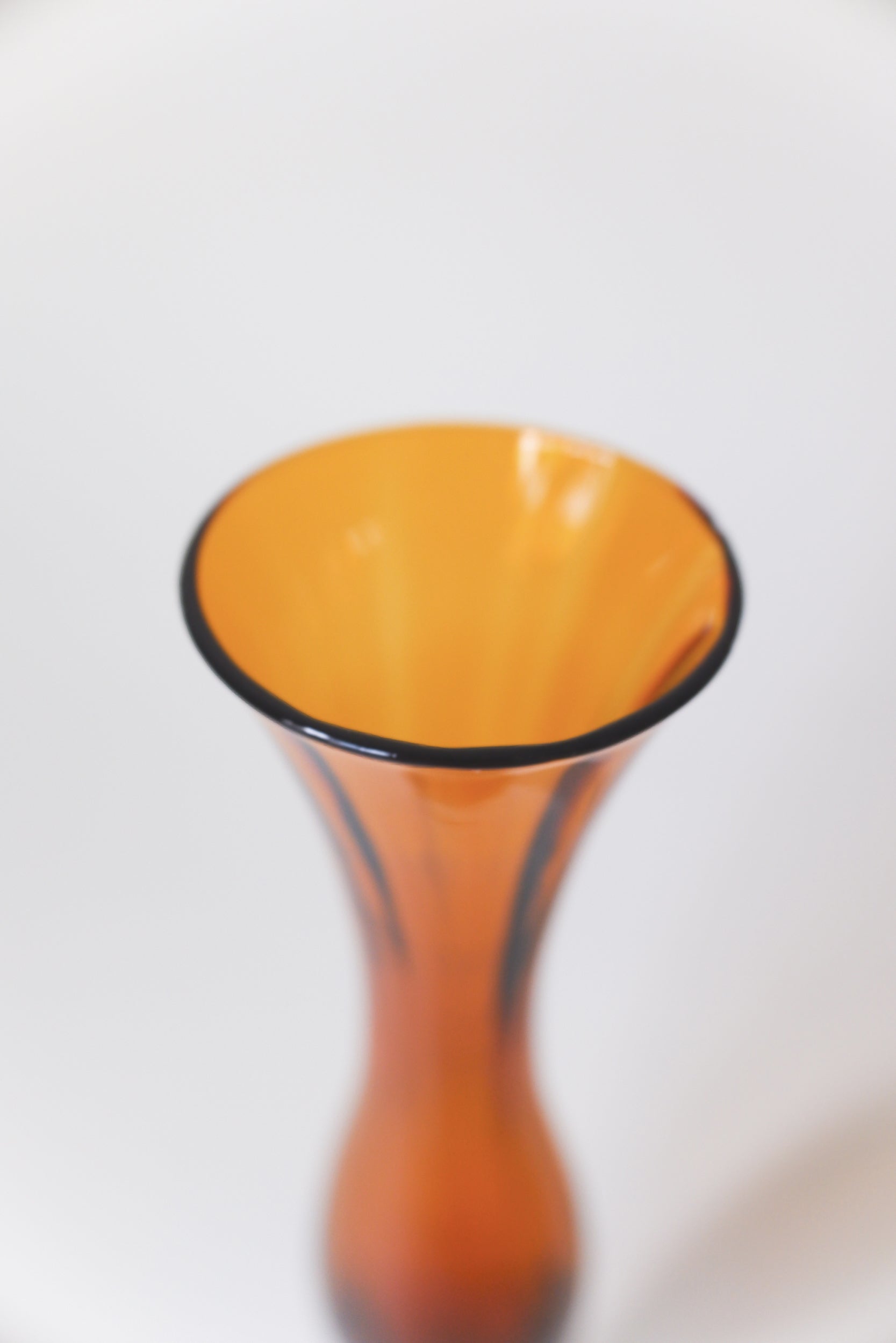 Vintage琥珀色曲線玻璃花瓶